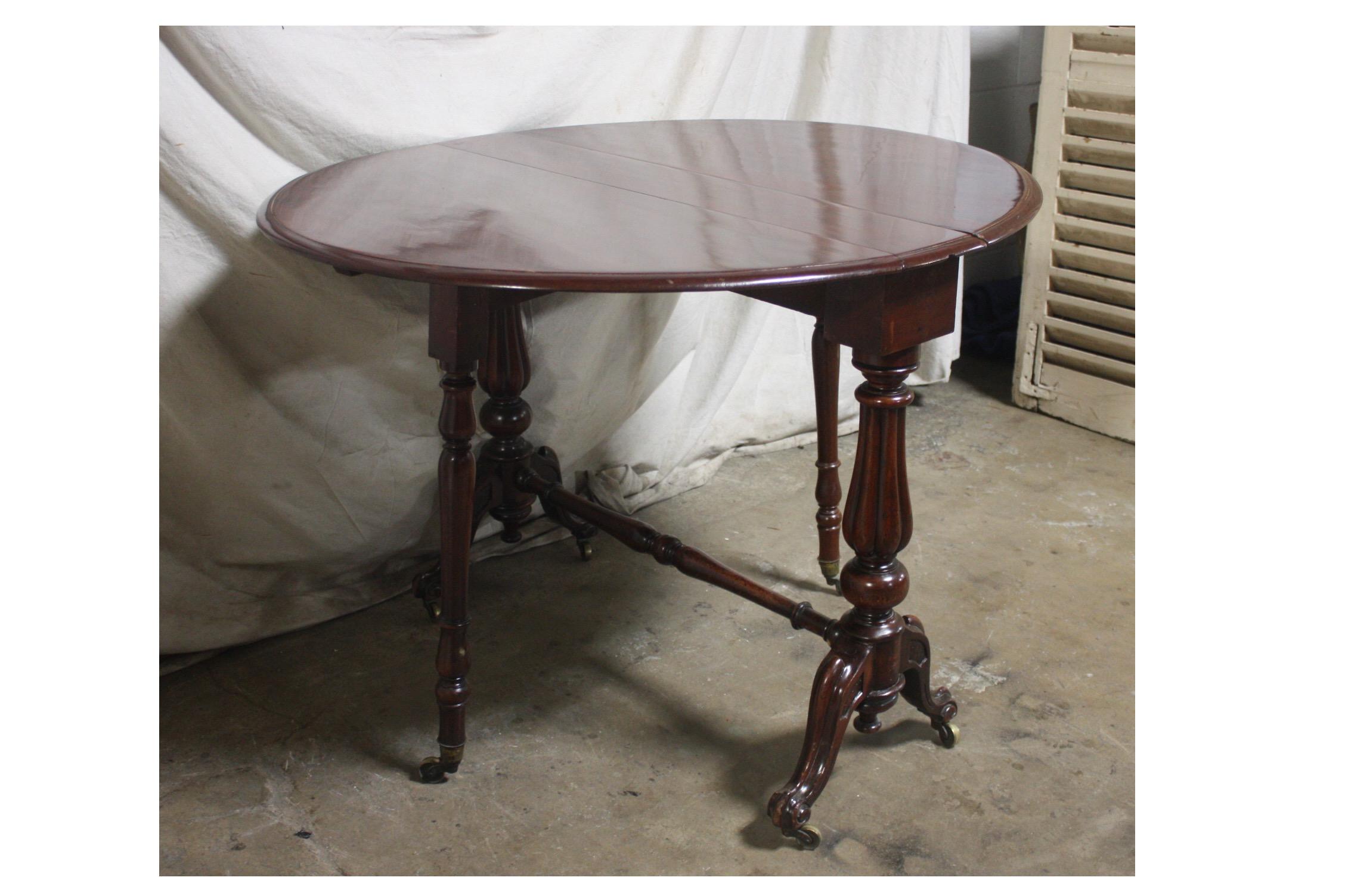 French 19th Century Tilt-Top Table In Good Condition For Sale In Stockbridge, GA