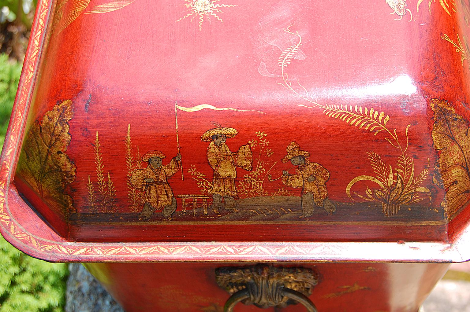 French 19th Century Tole Coal Bin with Chinoiserie Decoration In Good Condition In Wells, ME