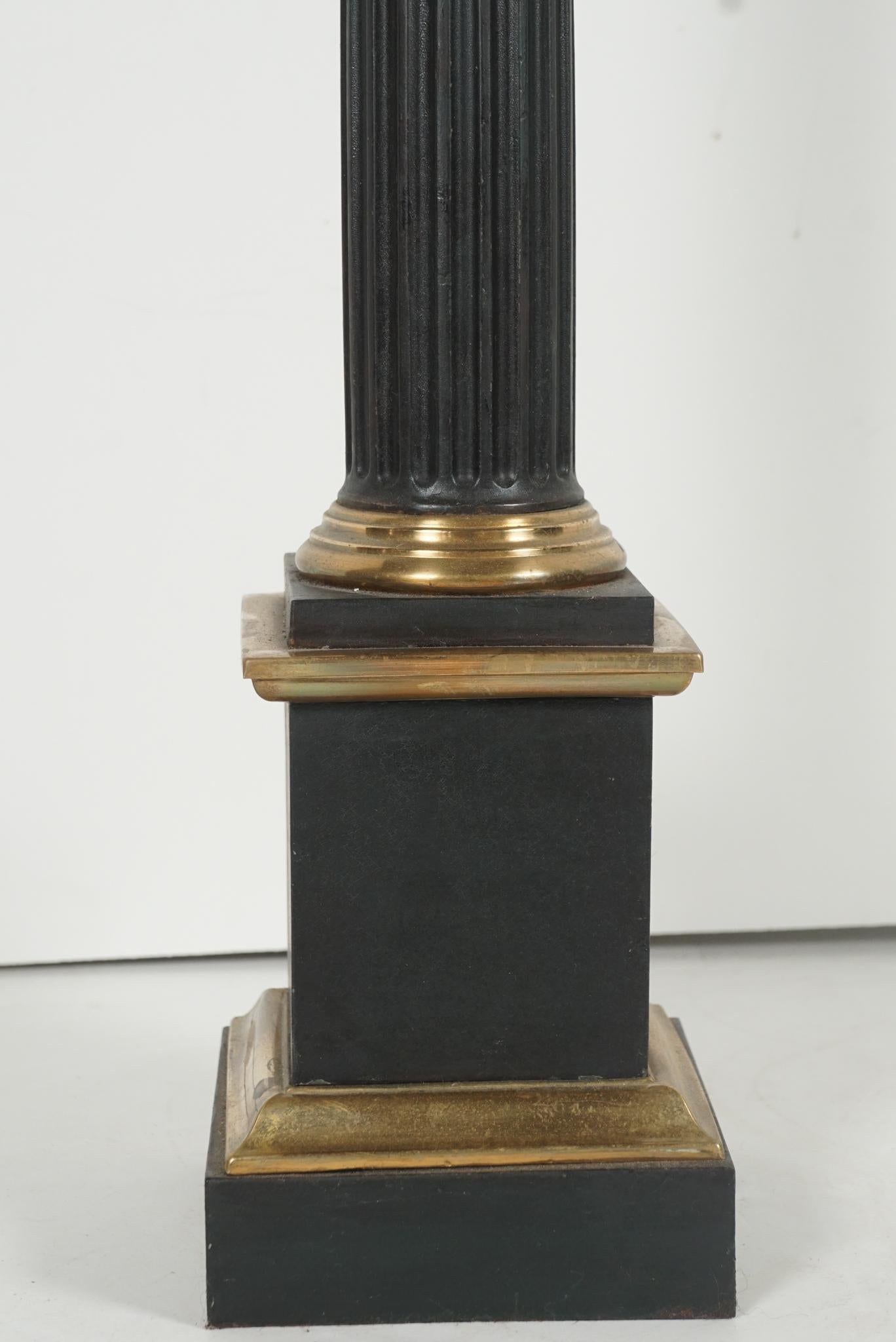 Tole Sinumbra français du 19ème siècle  Lampe de la succession de Paul et Bunny Mellon Bon état - En vente à Hudson, NY