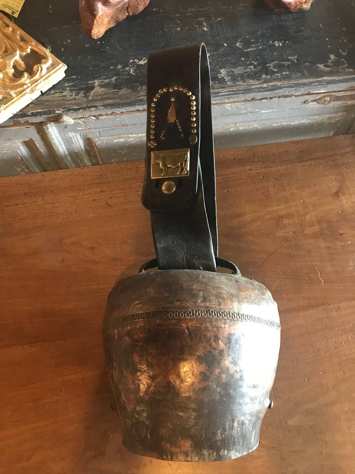 French 19th Century Toro Bell, Bull Bell In Good Condition In Atlanta, GA