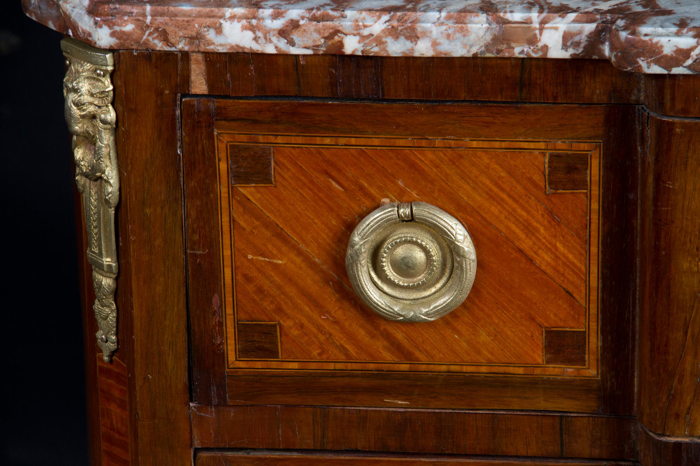 French 19th Century Transition Mable Top Marquetry Chest For Sale 1