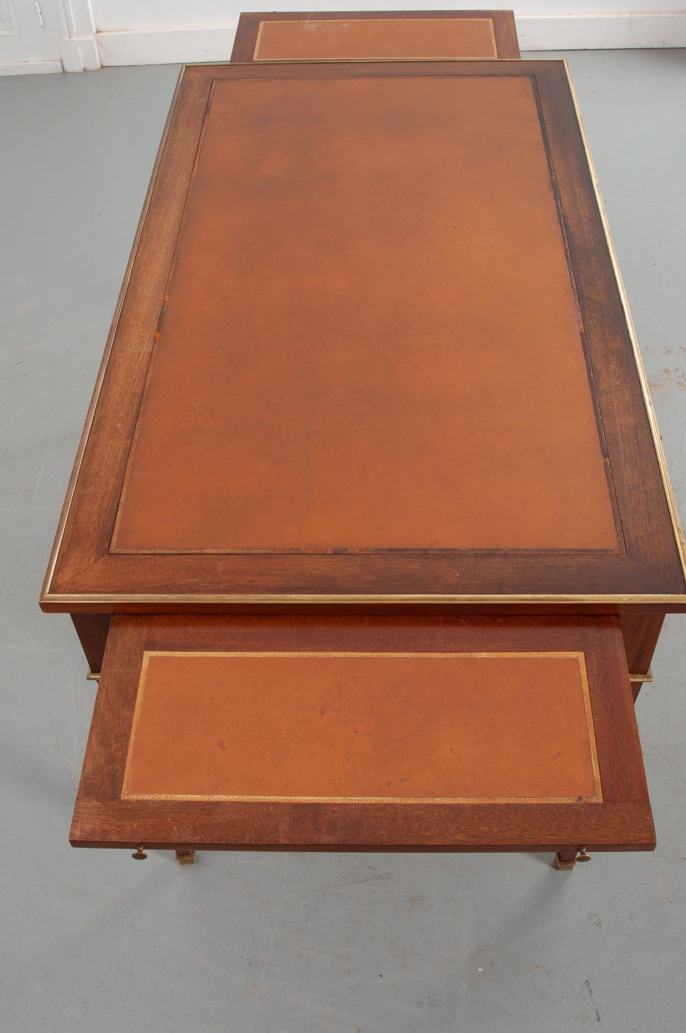 French 19th Century Transitional Mahogany Desk In Good Condition In Baton Rouge, LA