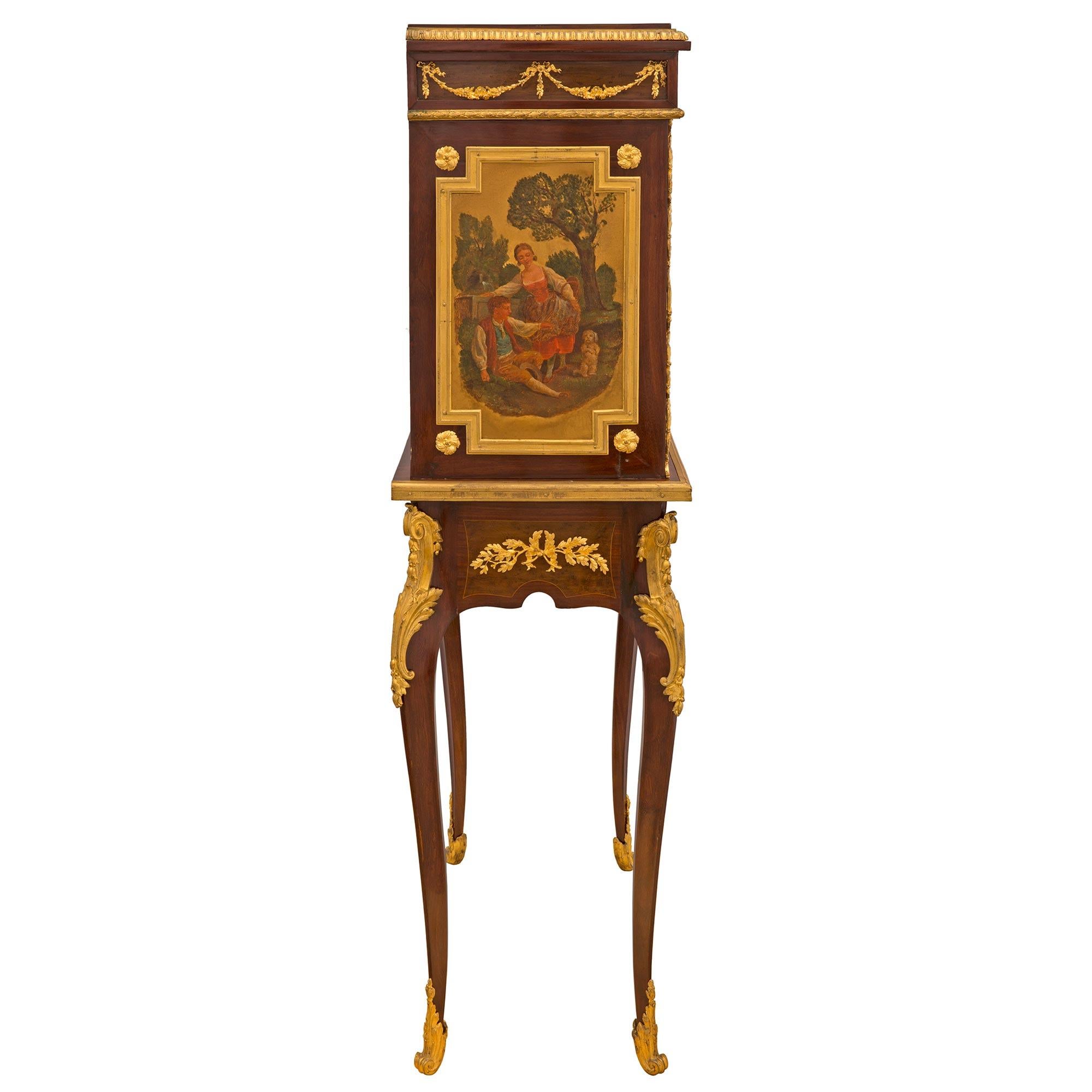 Schrank/ Sekretär-Schrank/Schreibtisch aus Mahagoni und Goldbronze, Übergangsstil, 19. Jahrhundert (Französisch) im Angebot