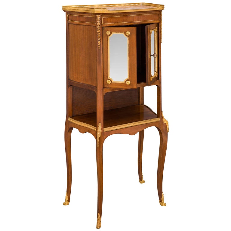 French 19th Century Transitional St. Mahogany For Sale at 1stDibs