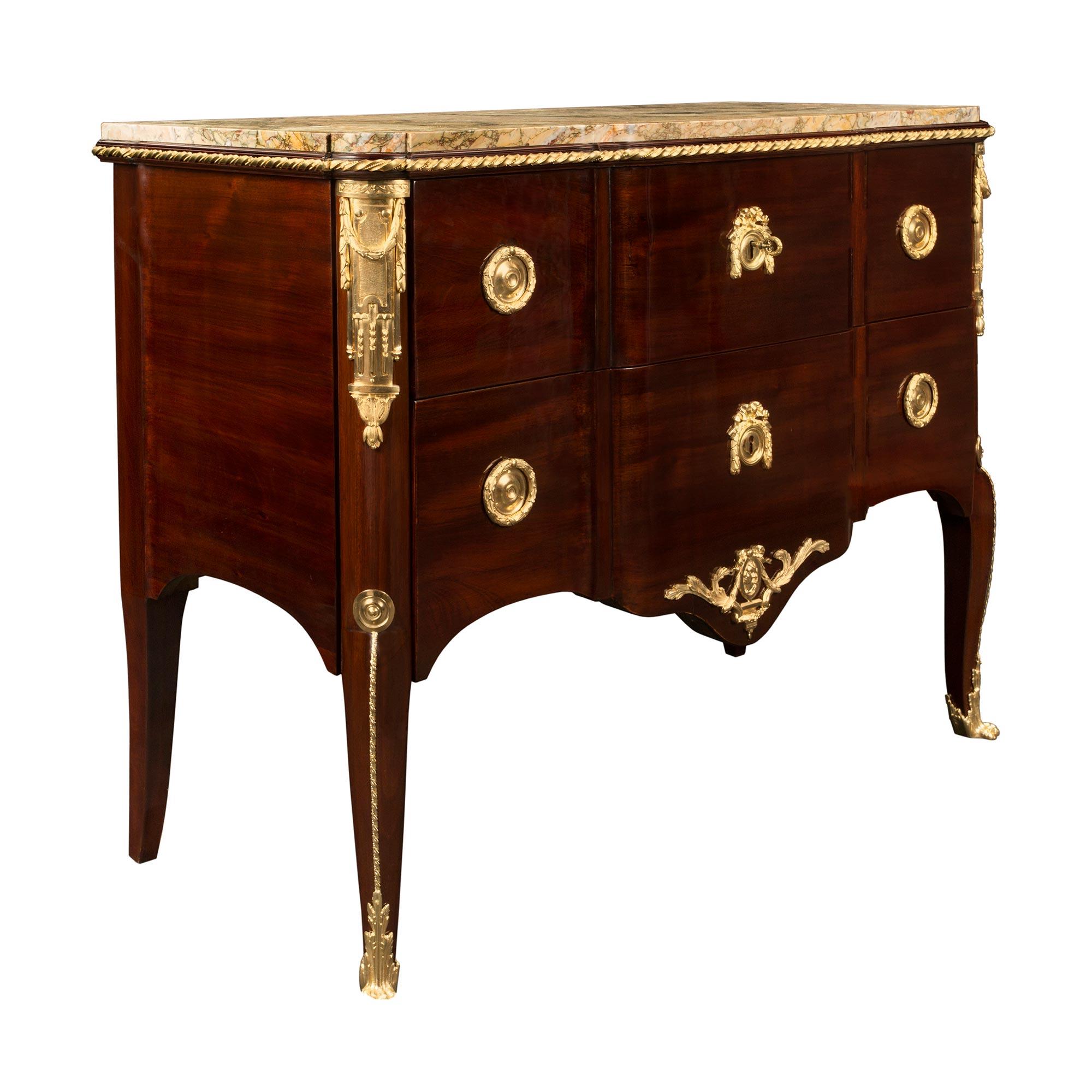 French 19th Century Transitional Style Mahogany, Marble and Ormolu Chest In Good Condition For Sale In West Palm Beach, FL