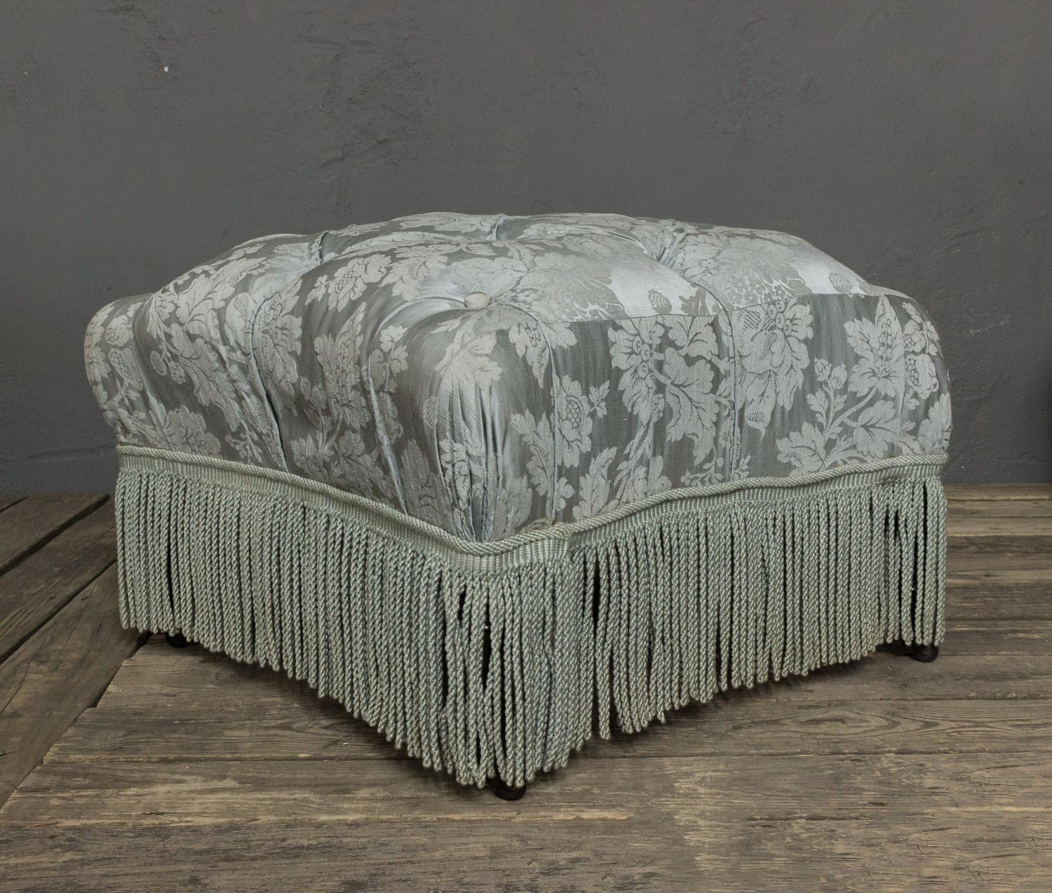 French 19th Century Tufted Armchair and Ottoman For Sale 7