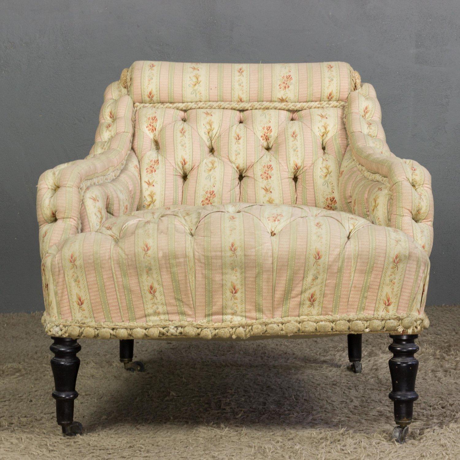 French 19th Century Tufted Armchair In Fair Condition For Sale In Buchanan, NY