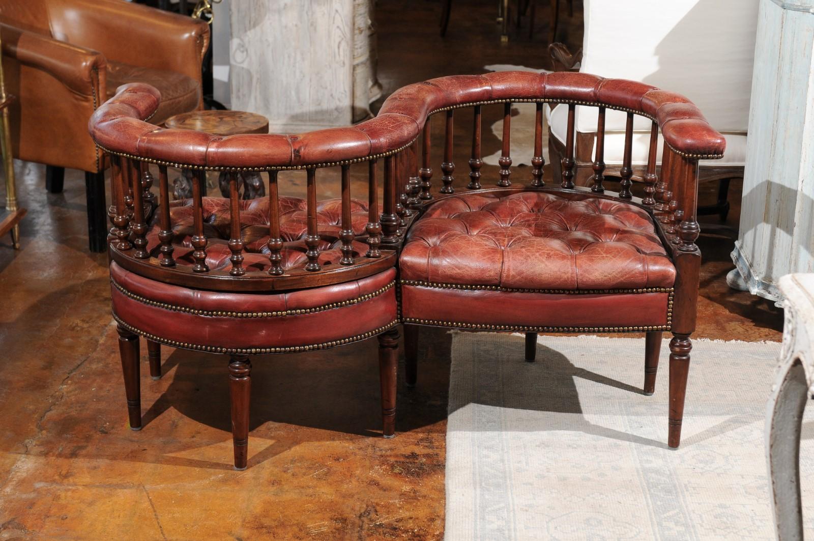 French 19th Century Tufted Leather Tête-à-Tête Conversation Bench with Nailhead 5