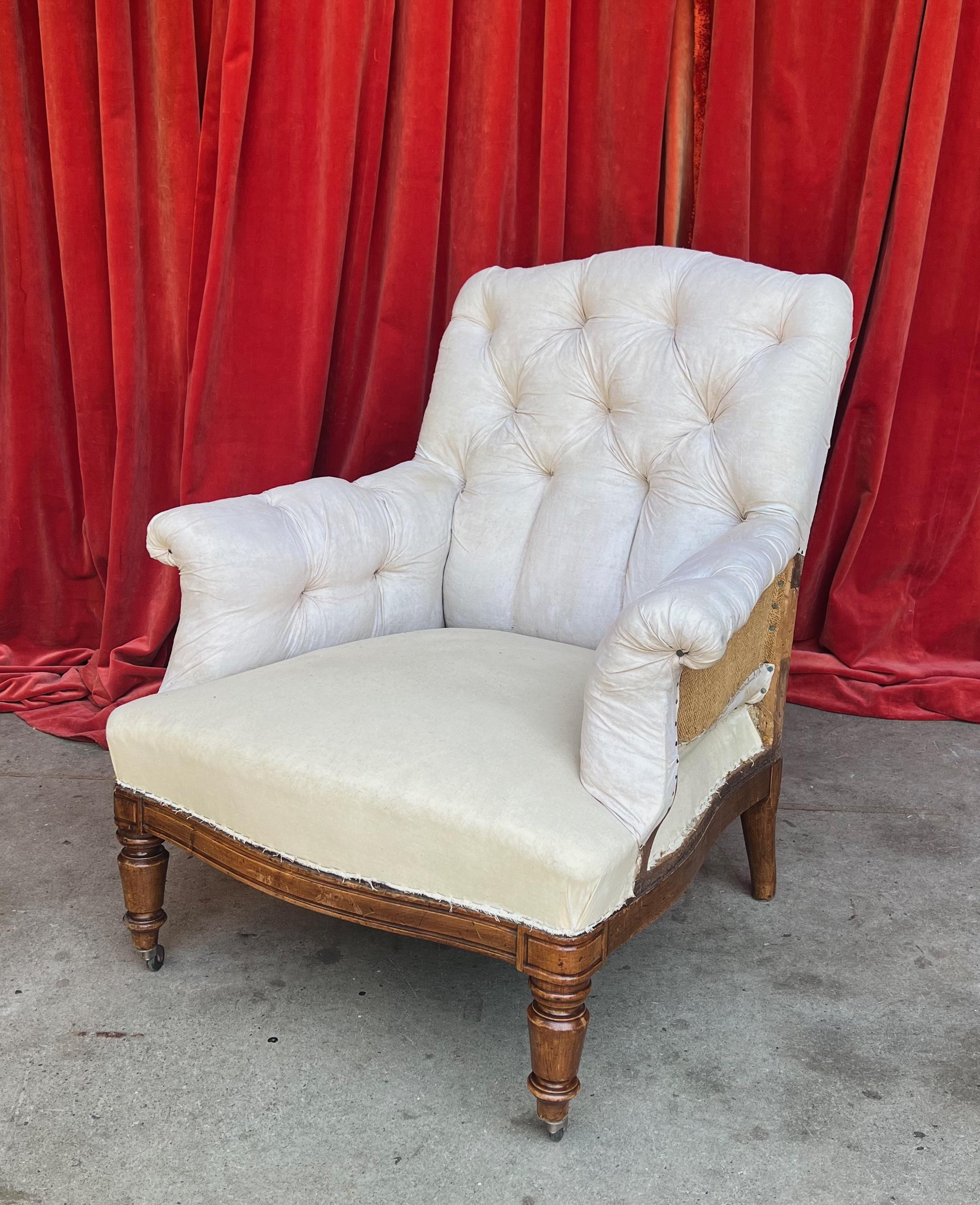 French 19th Century Tufted Napoleon III Armchair In Good Condition In Buchanan, NY