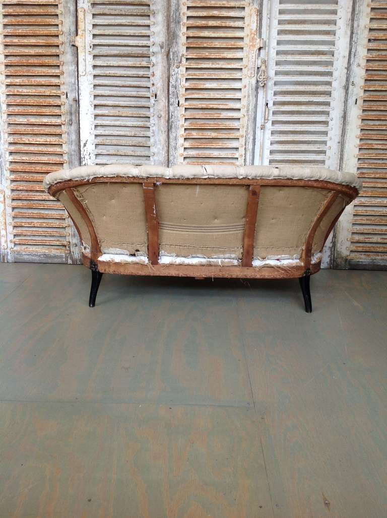 French 19th Century Tufted Sofa with Rolled Arms and Back 2