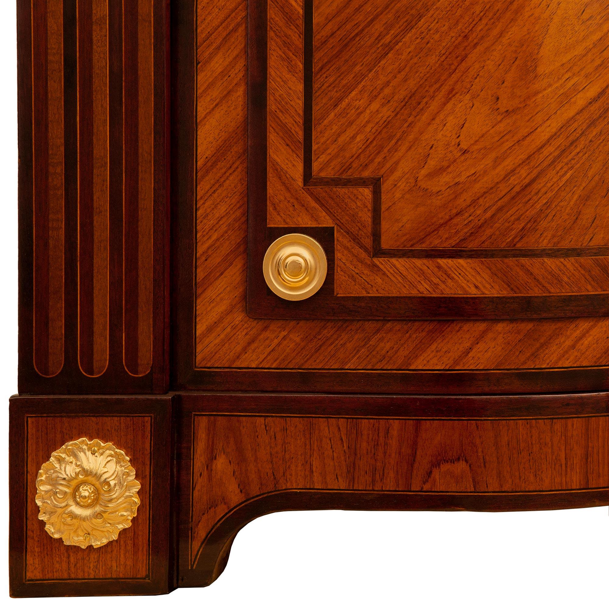 Buffet francese del XIX secolo in legno di tulipano, Kingwood e marmo, firmato Krieger in vendita 4
