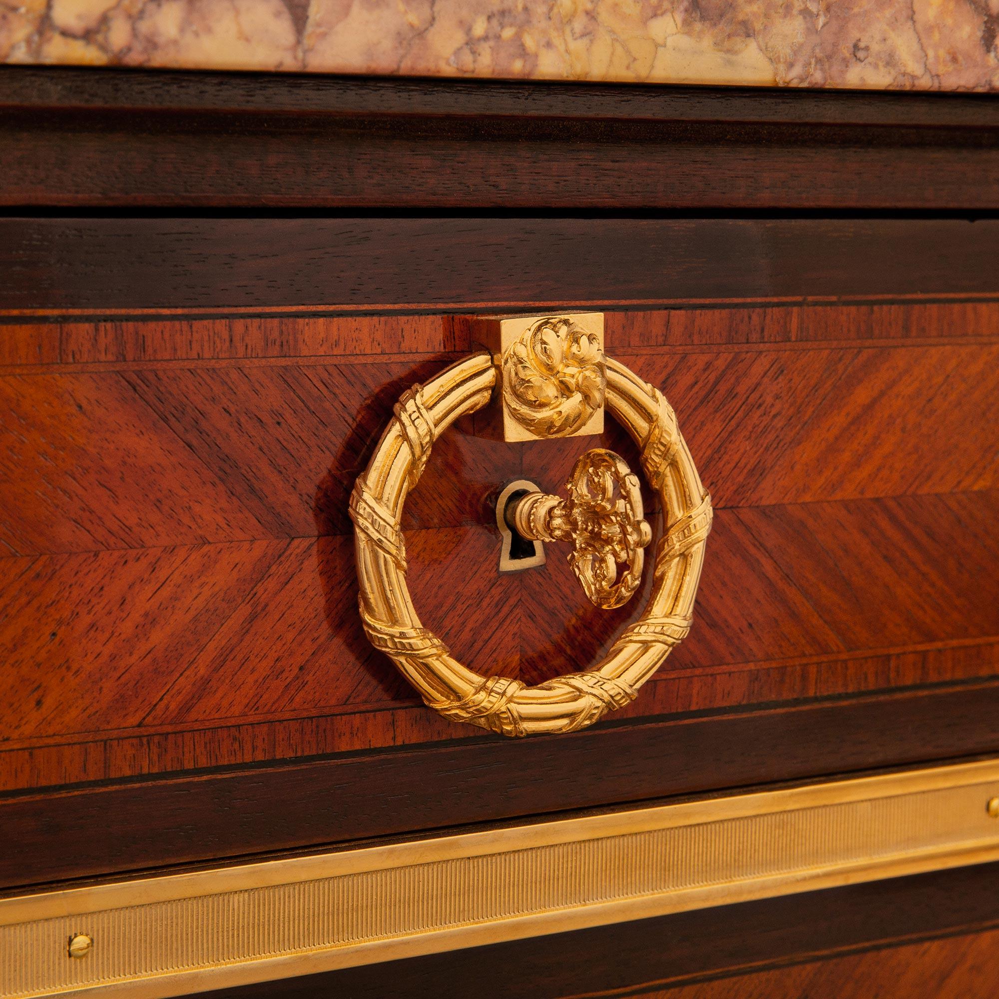 Similoro Buffet francese del XIX secolo in legno di tulipano, Kingwood e marmo, firmato Krieger in vendita