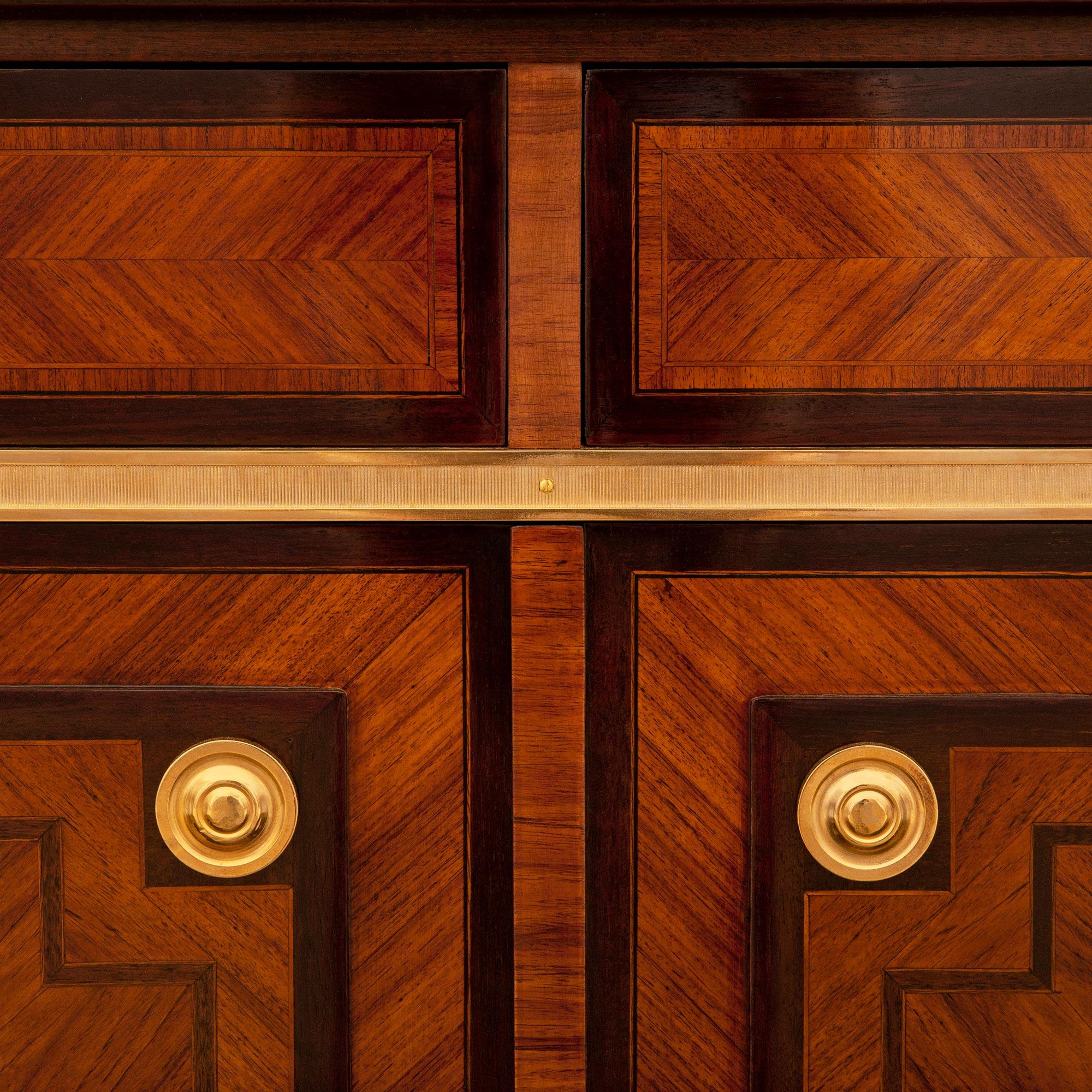 Buffet francese del XIX secolo in legno di tulipano, Kingwood e marmo, firmato Krieger in vendita 1