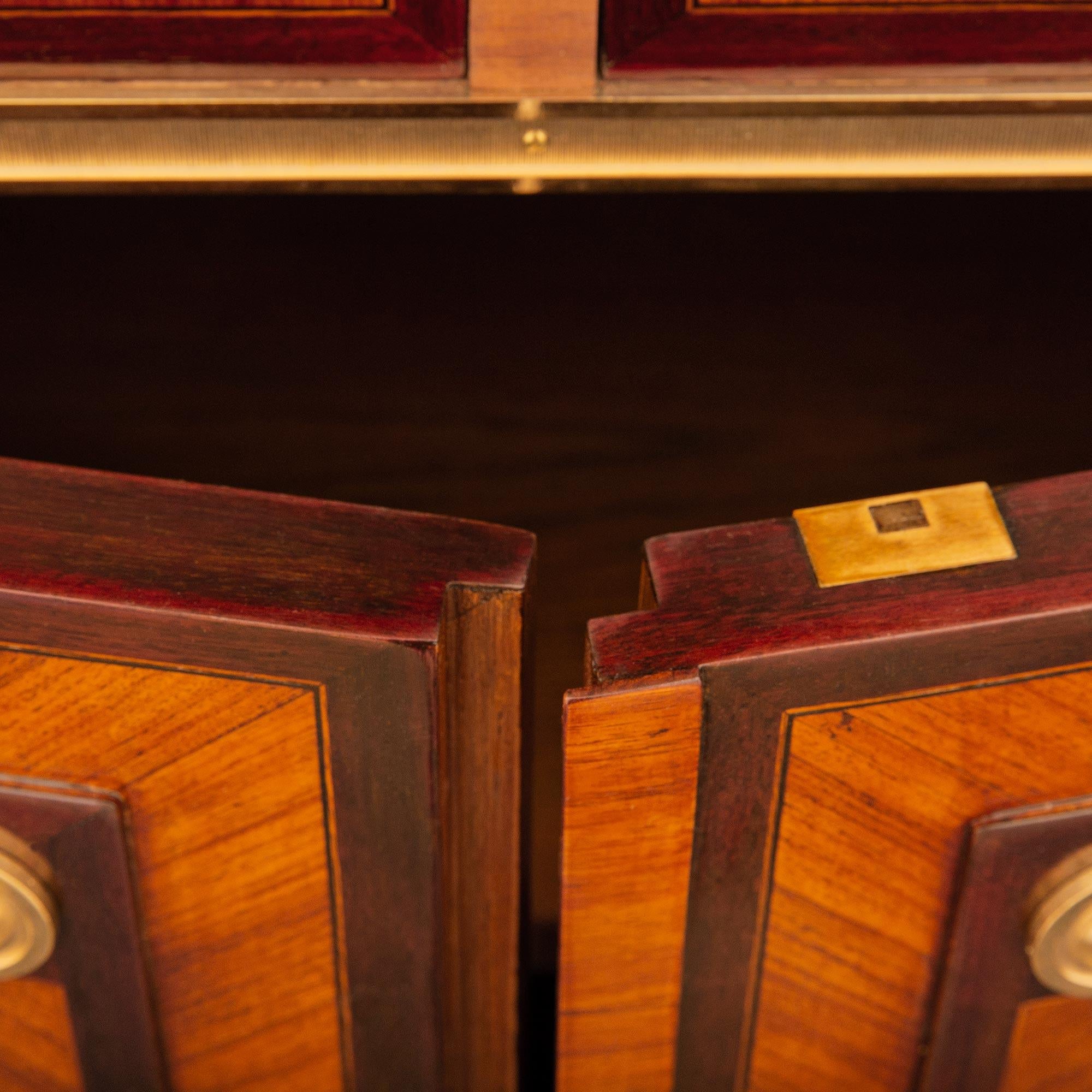 Buffet francese del XIX secolo in legno di tulipano, Kingwood e marmo, firmato Krieger in vendita 3