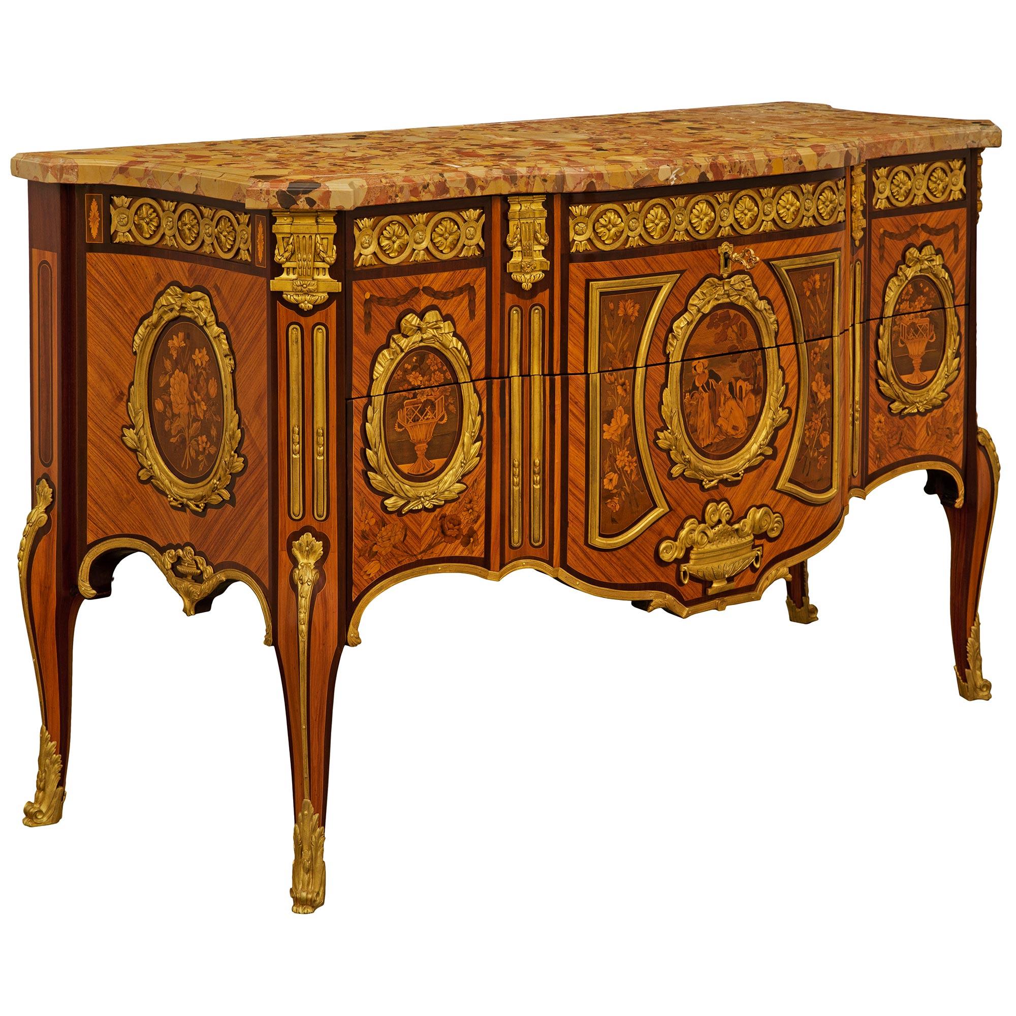 Francese Commode francese del XIX secolo in legno di tulipano, Kingwood, Ormolu e marmo di Breche D'Alep in vendita