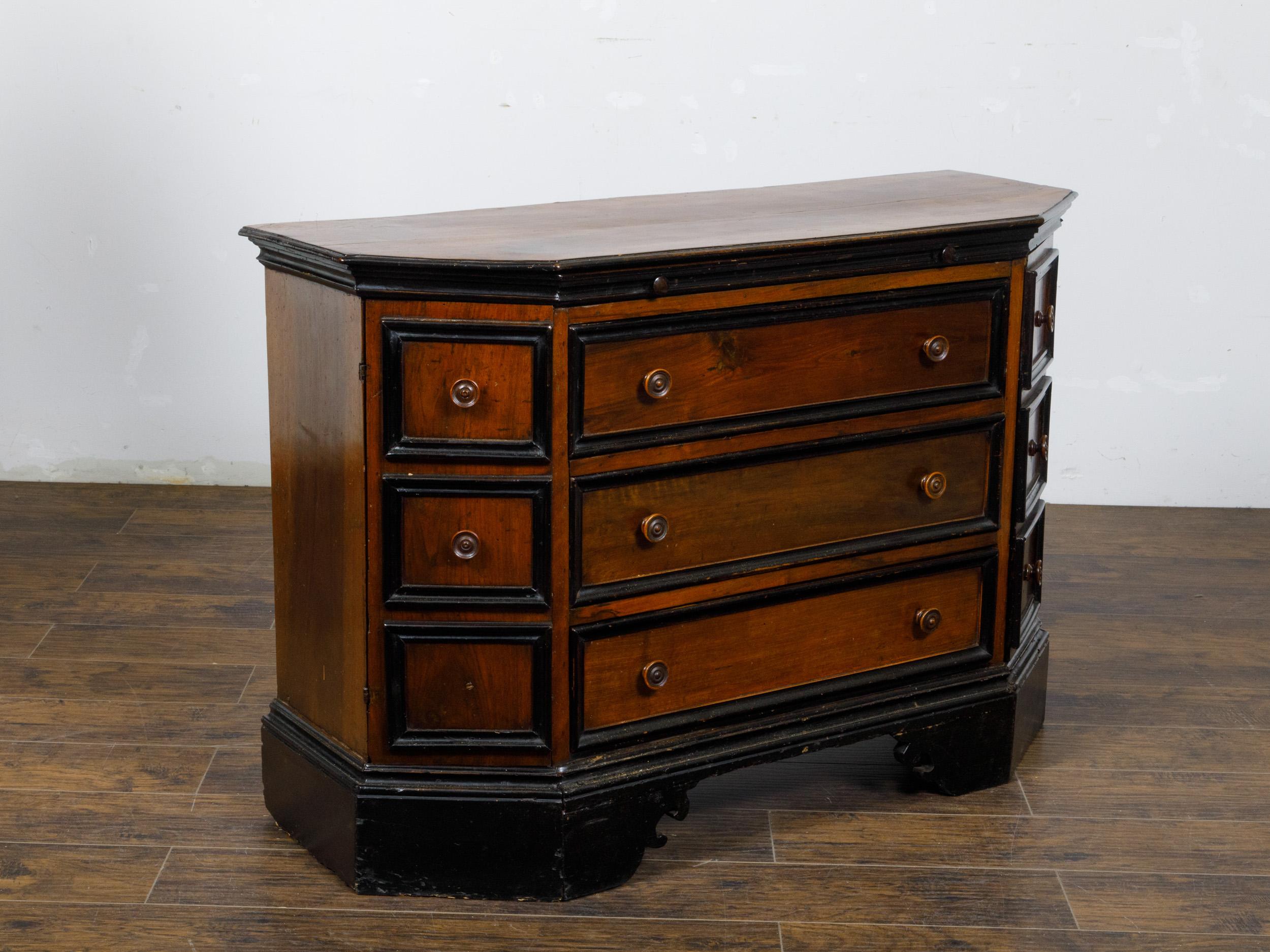 French 19th Century Two Toned Walnut Dresser with Canted Sides and Doors For Sale 5