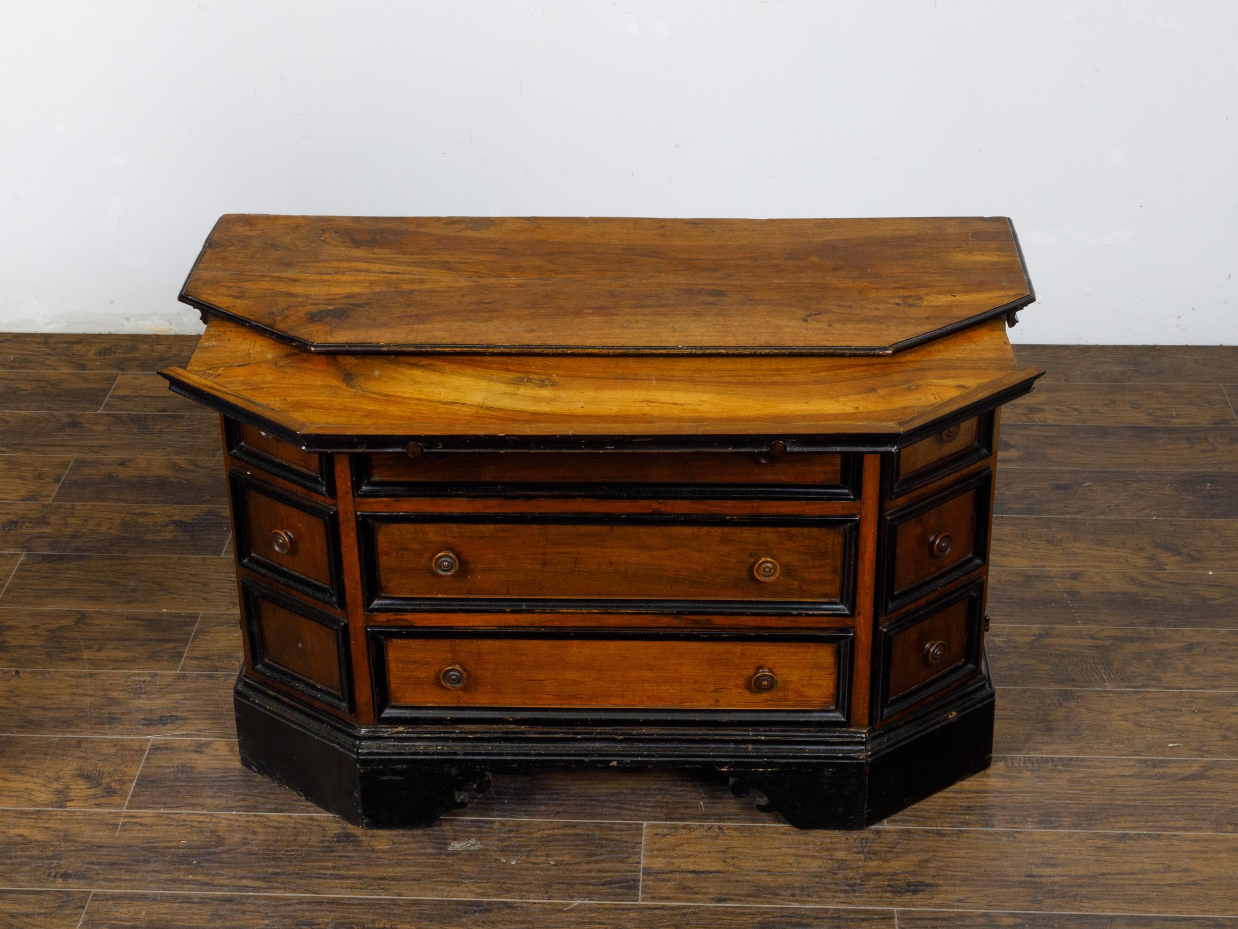French 19th Century Two Toned Walnut Dresser with Canted Sides and Doors For Sale 4