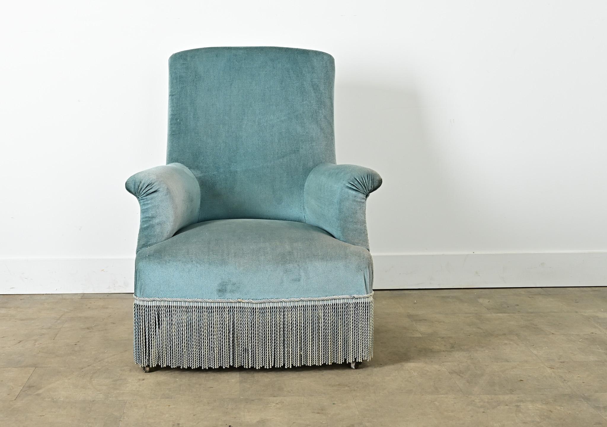 French 19th Century Velvet Armchair with Fringe Imperio en venta