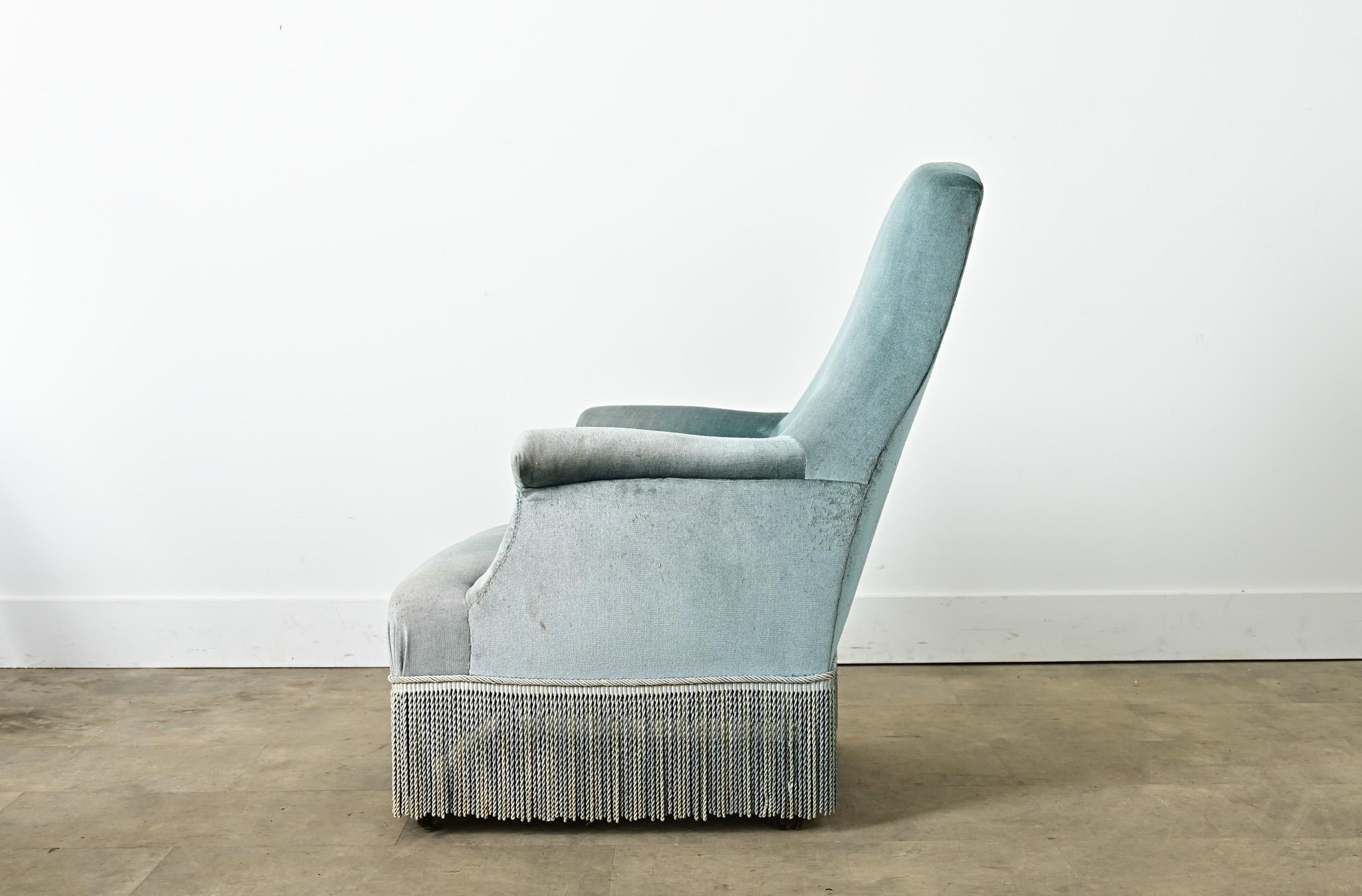 French 19th Century Velvet Armchair with Fringe siglo XIX en venta