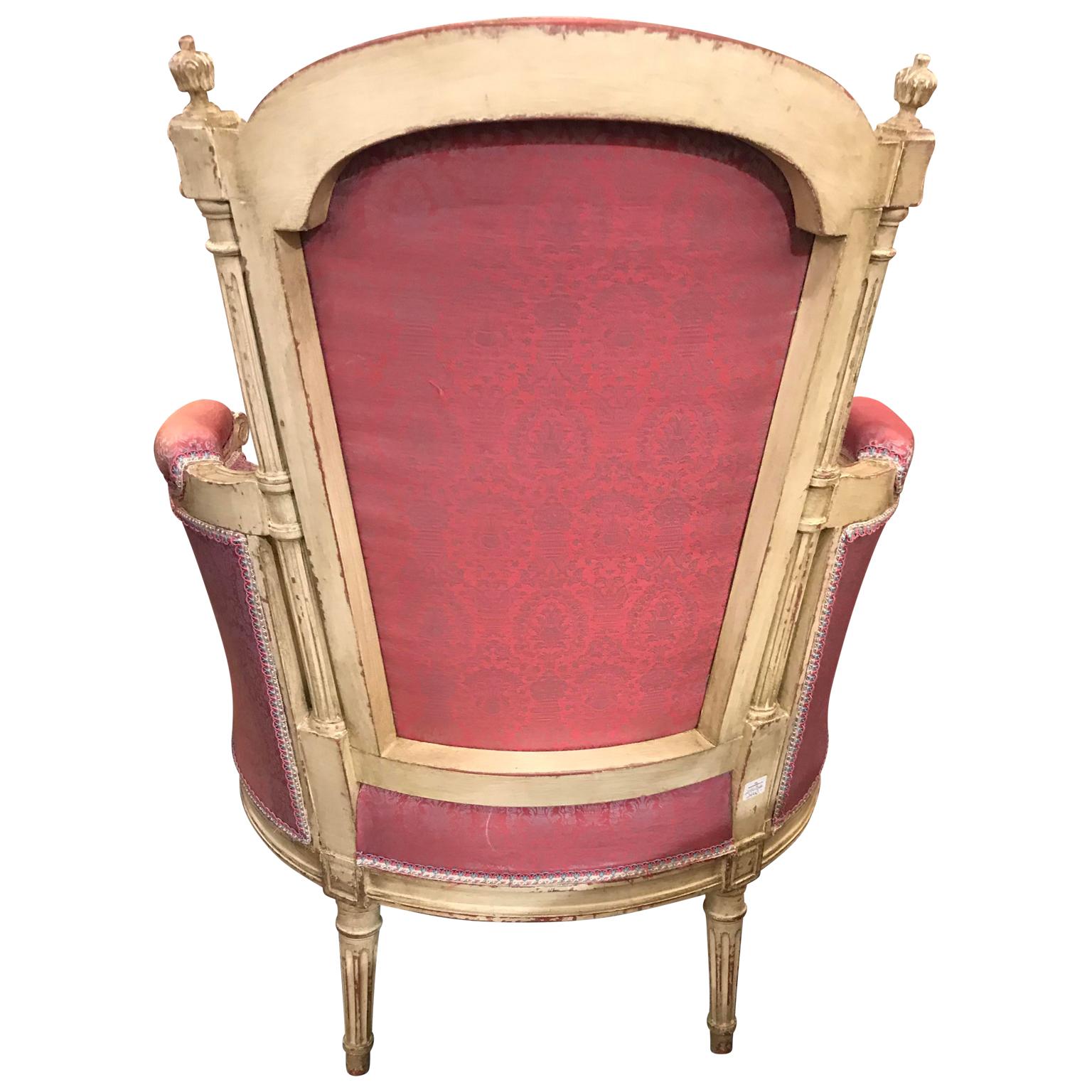 French 19th Century Vintage White Painted Bergère with Pink Upholstery In Good Condition In Haddonfield, NJ