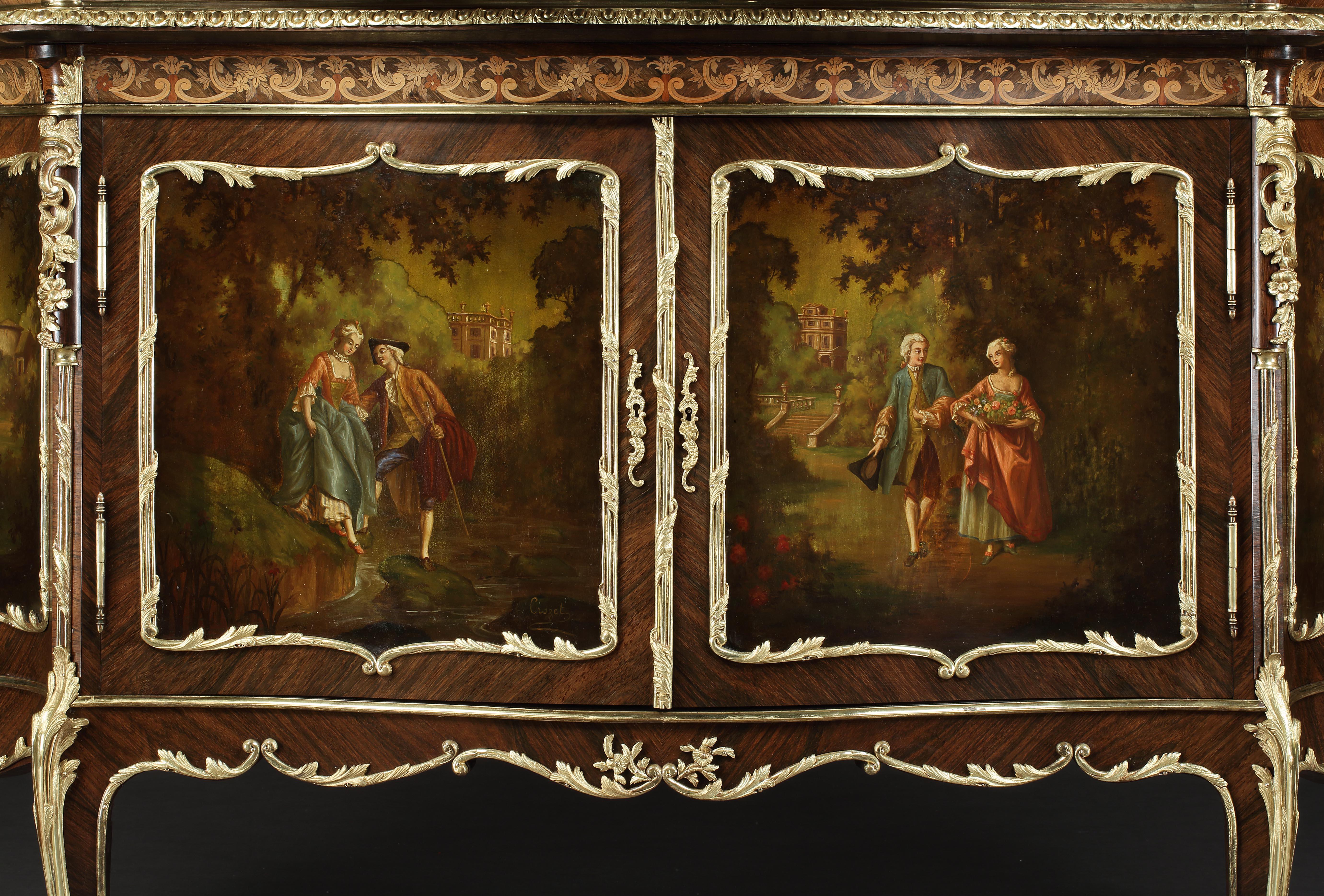 Un cabinet vitrine de style Louis XV Vernis Martin

Construit en bois de roi, richement habillé de montures en bronze doré finement moulées et ciselées, et présentant des panneaux de style Vernis Martin ; de forme serpentine, s'élevant de pieds