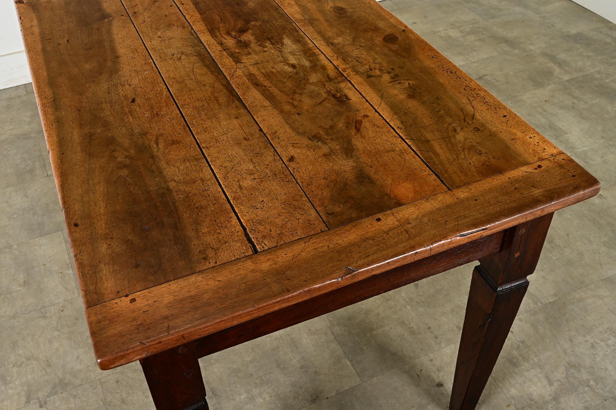 French 19th Century Walnut and Oak Dining Table 4