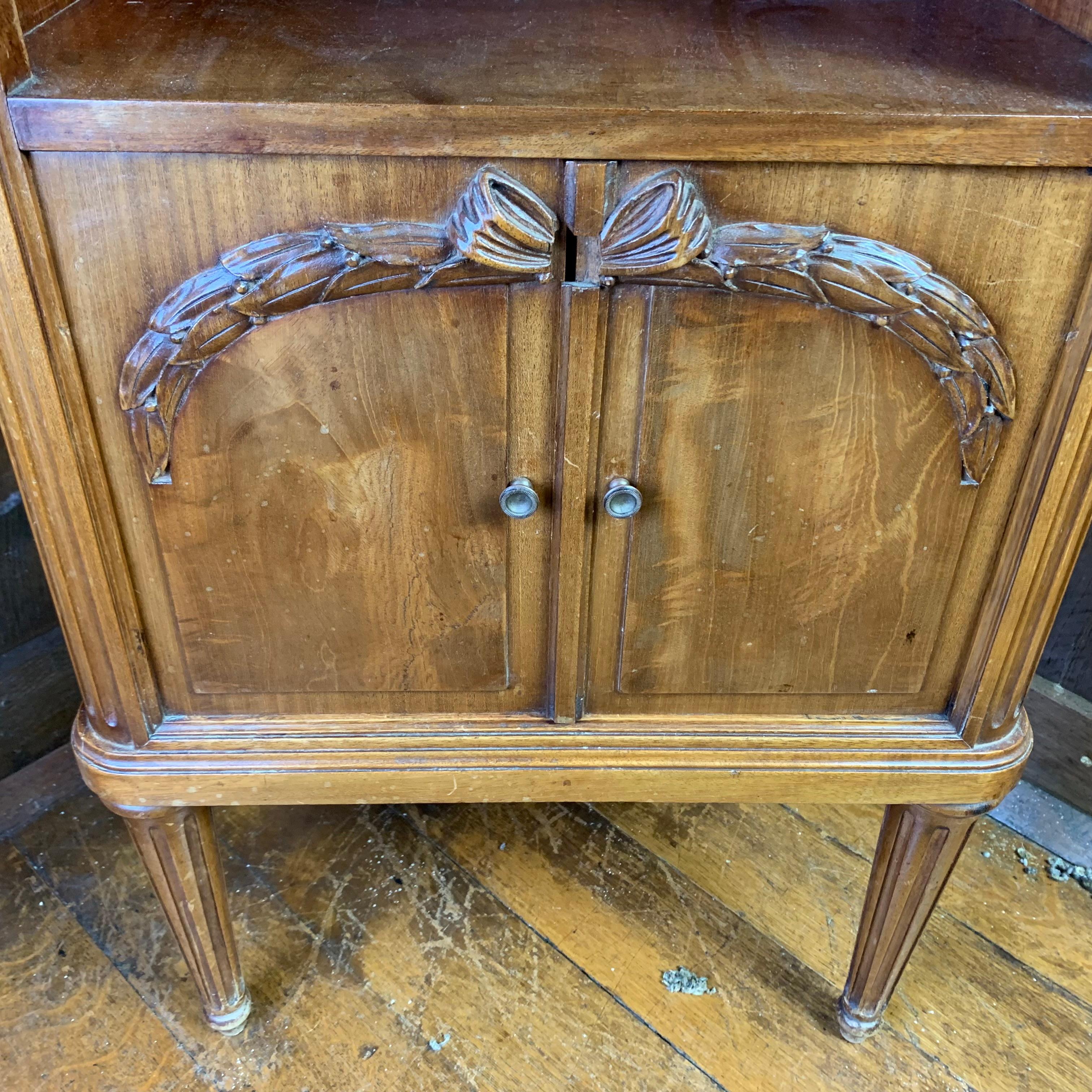 French 19th Century Walnut Bedside Cabinet / Table Lined in Marble 4