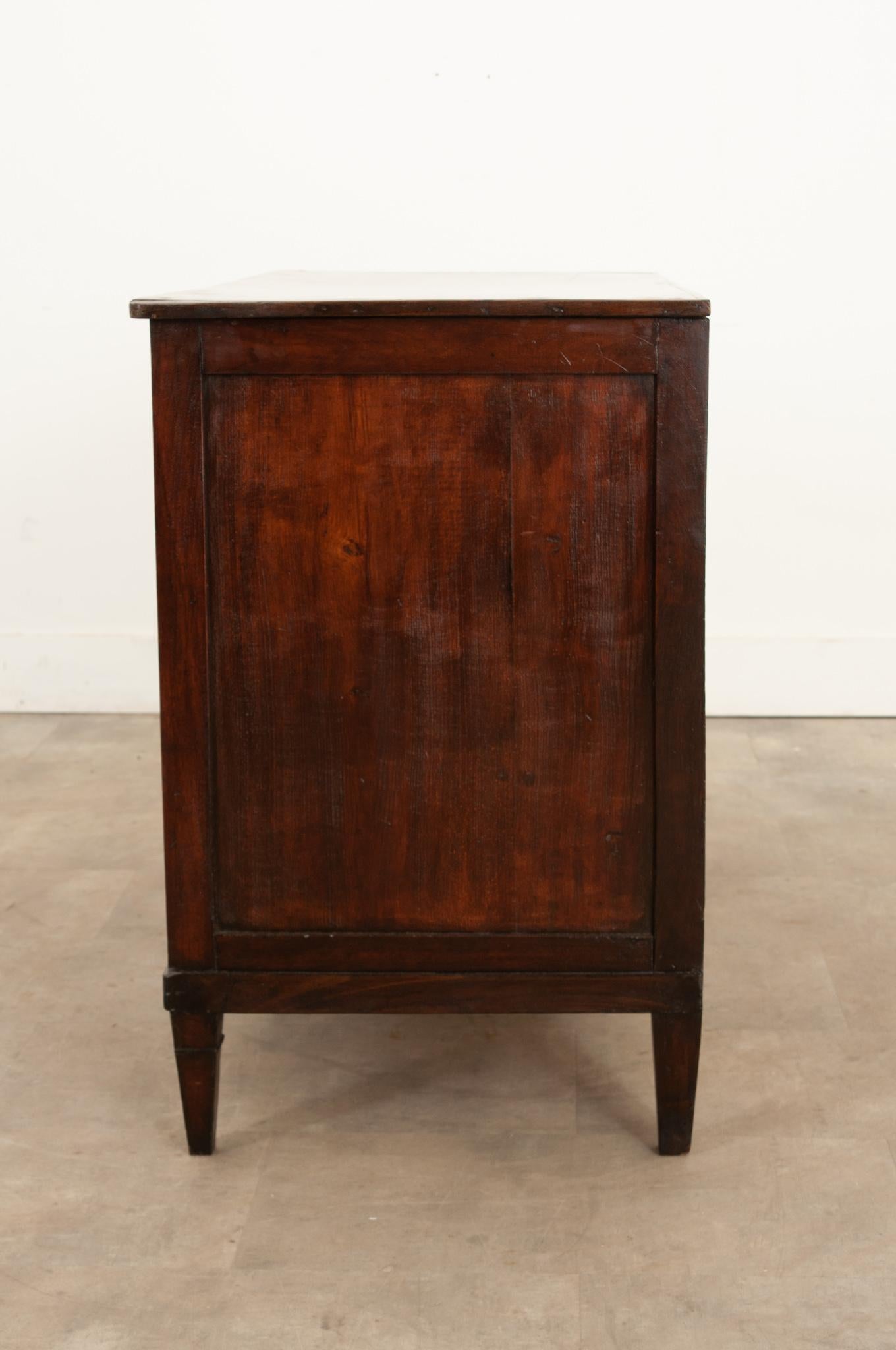 French 19th Century Walnut Commode 3