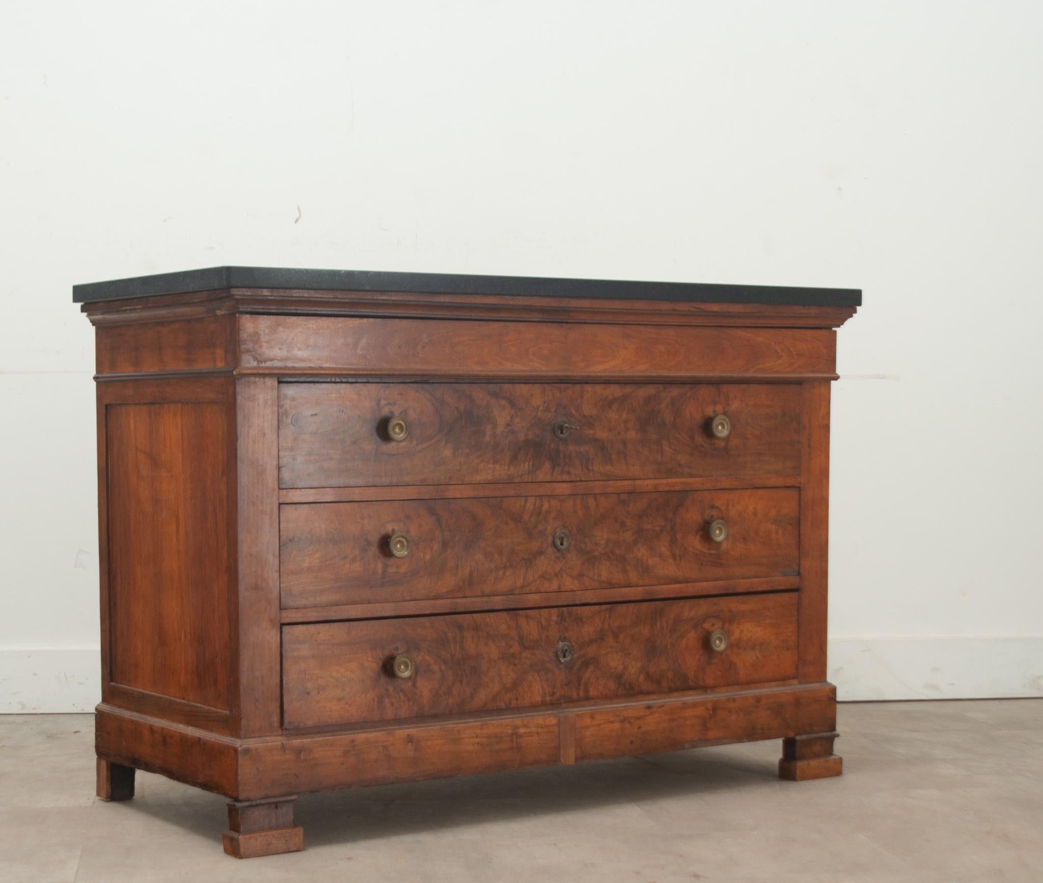 French 19th Century Walnut Commode For Sale 2
