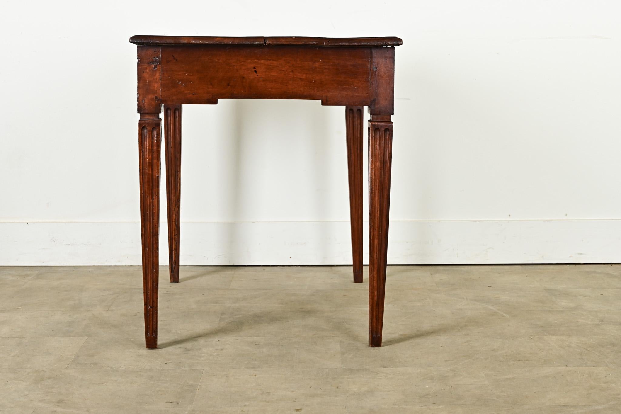 French 19th Century Walnut Desk-Side Table For Sale 6