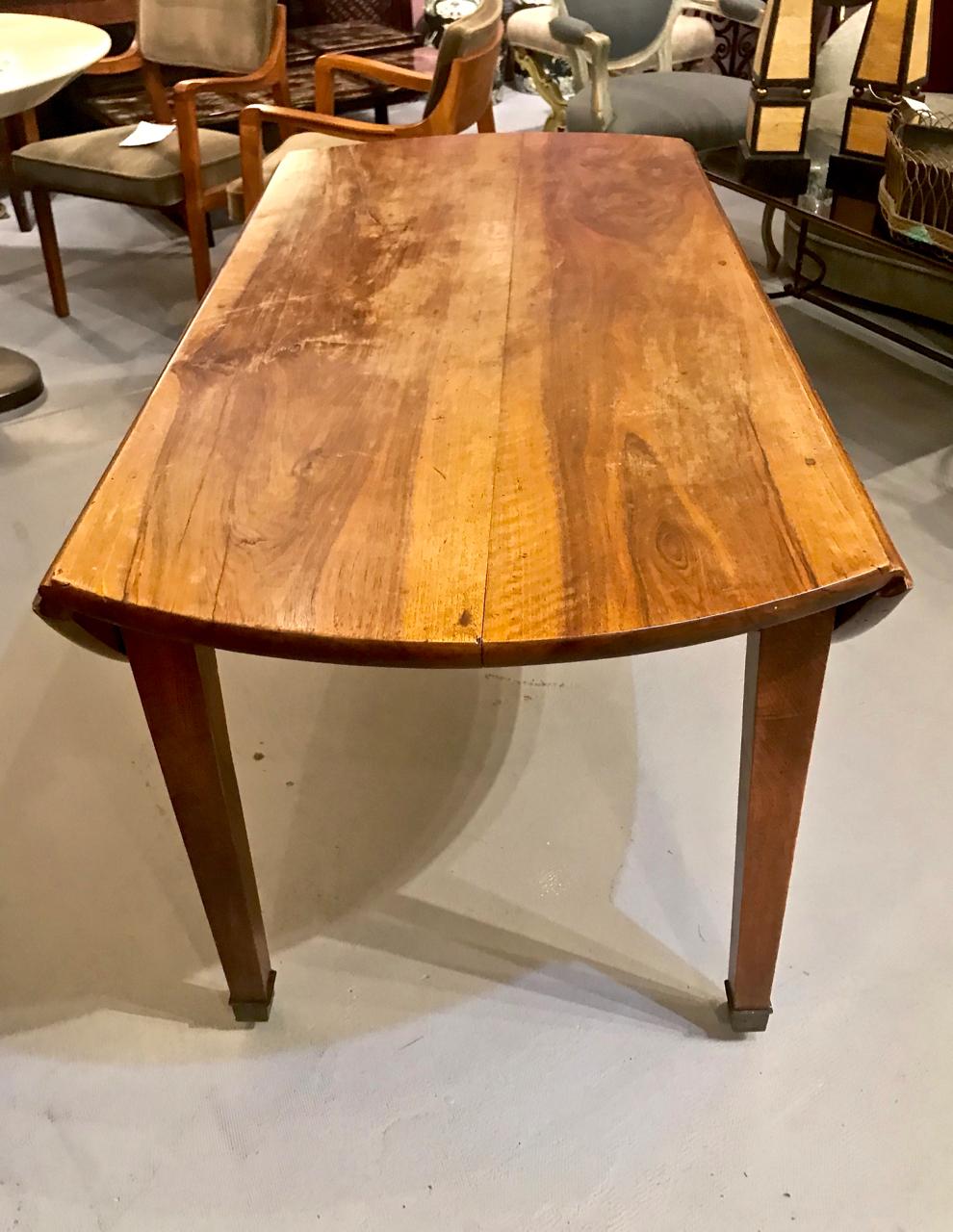 French 19th Century Walnut Dining Table 5