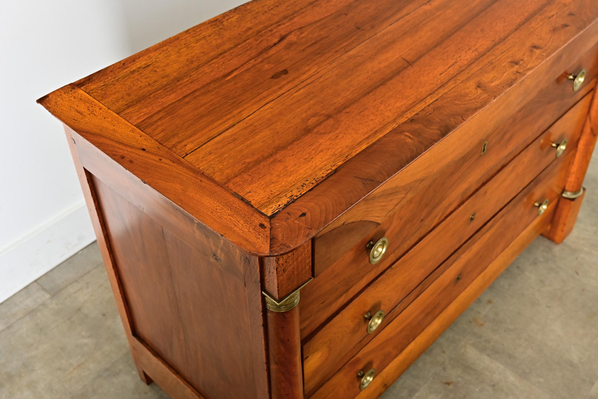 Altro Commode impero francese in noce del XIX secolo in vendita