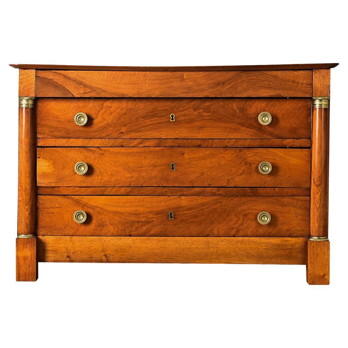 Commode impero francese in noce del XIX secolo in vendita