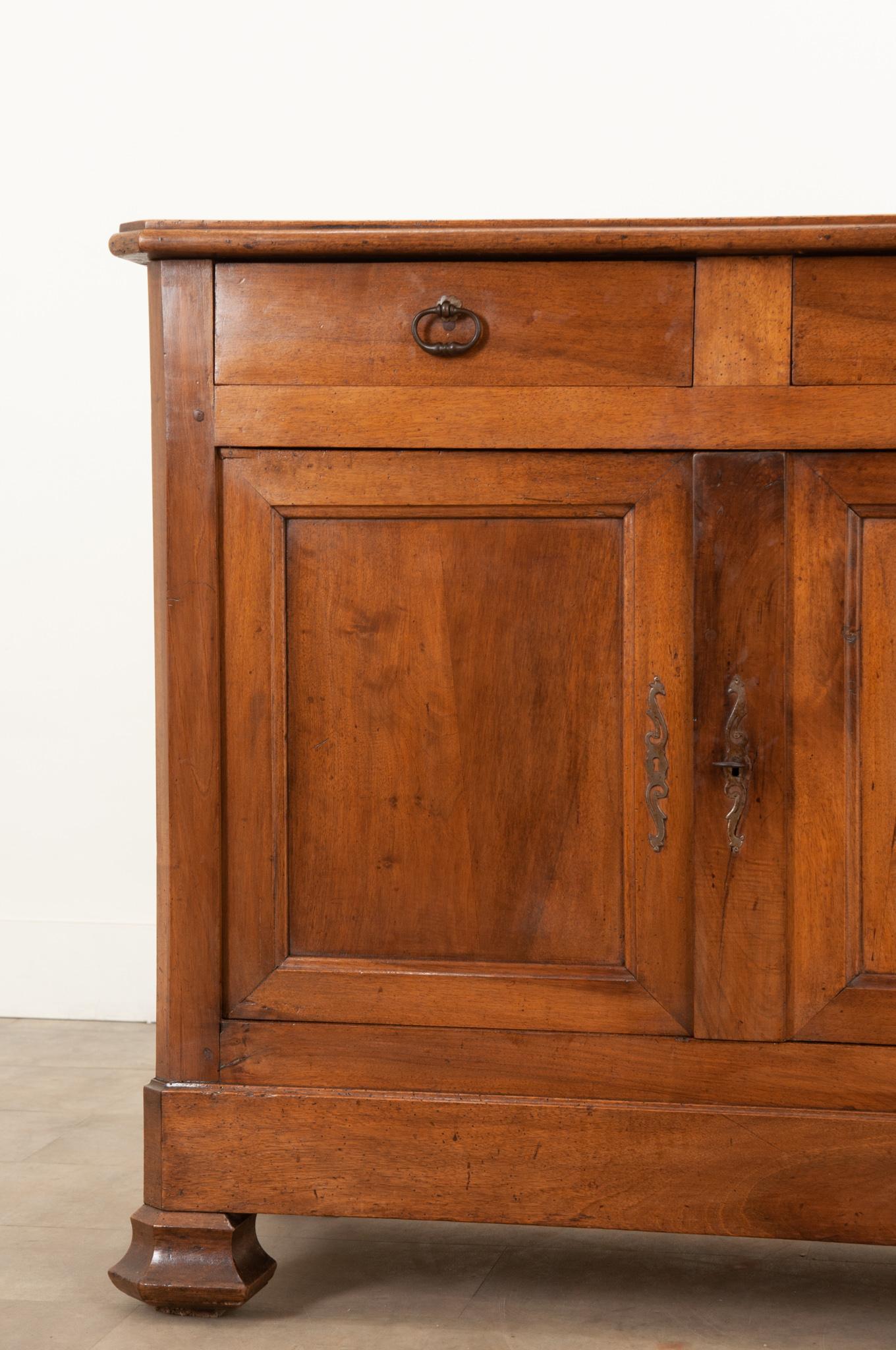 French 19th Century Walnut Louis Phillipe Enfilade In Good Condition In Baton Rouge, LA