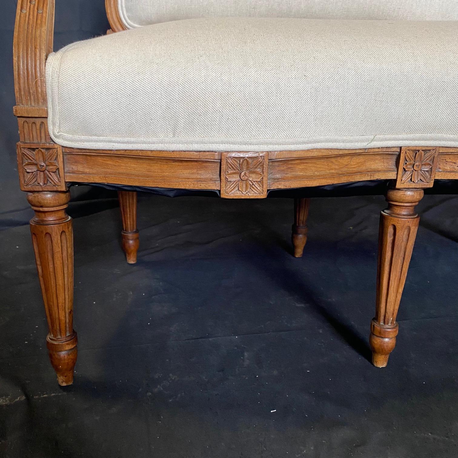  French 19th Century Walnut Louis XVI Hand Carved Sofa  For Sale 4