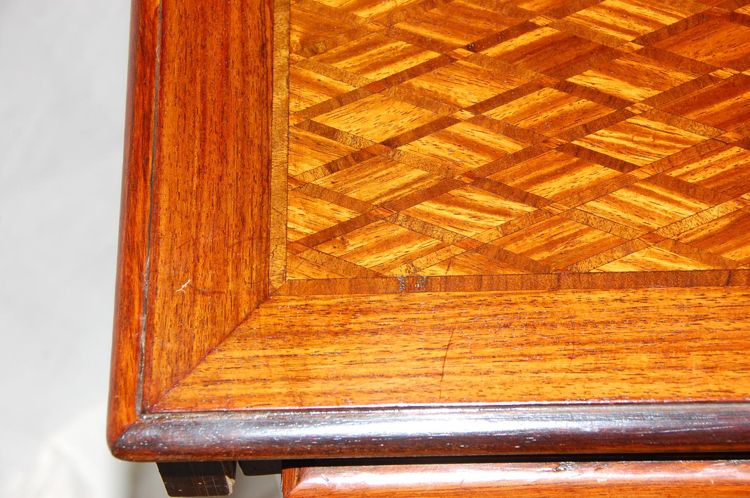 French 19th Century Walnut Marquetry Set of Three Nesting Tables In Good Condition In Wells, ME