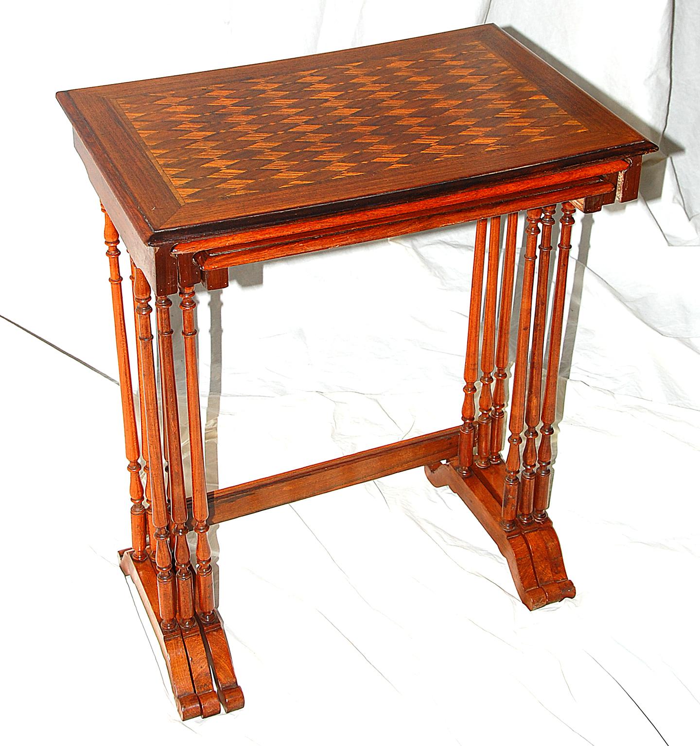 French 19th Century Walnut Marquetry Set of Three Nesting Tables 1