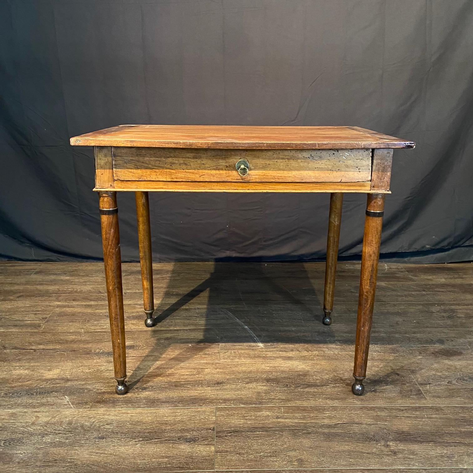 French 19th Century Walnut Neoclassical Writing Desk or Side Table For Sale 8