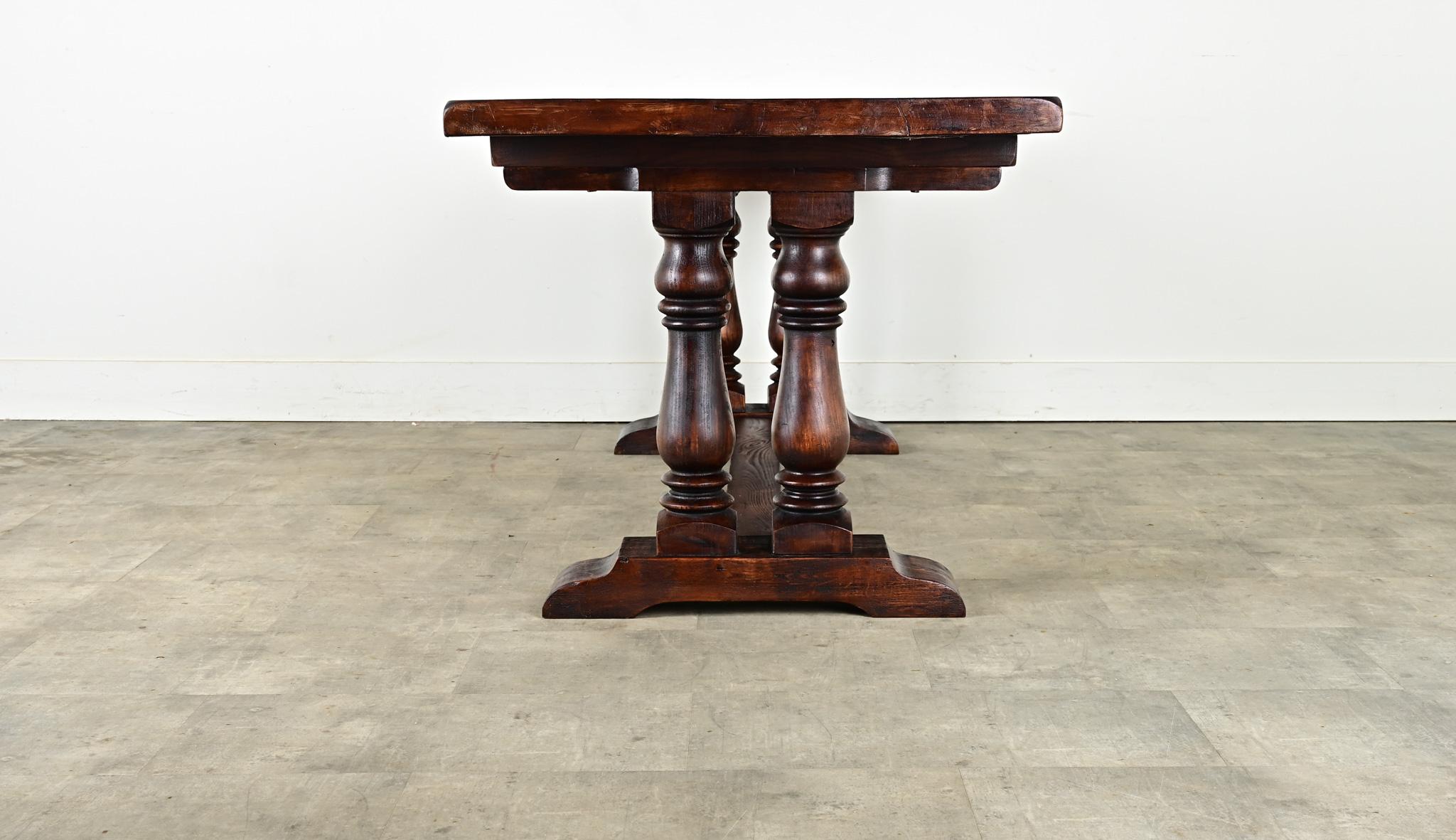 Mesa caballete francesa del siglo XIX de nogal y roble en venta 2