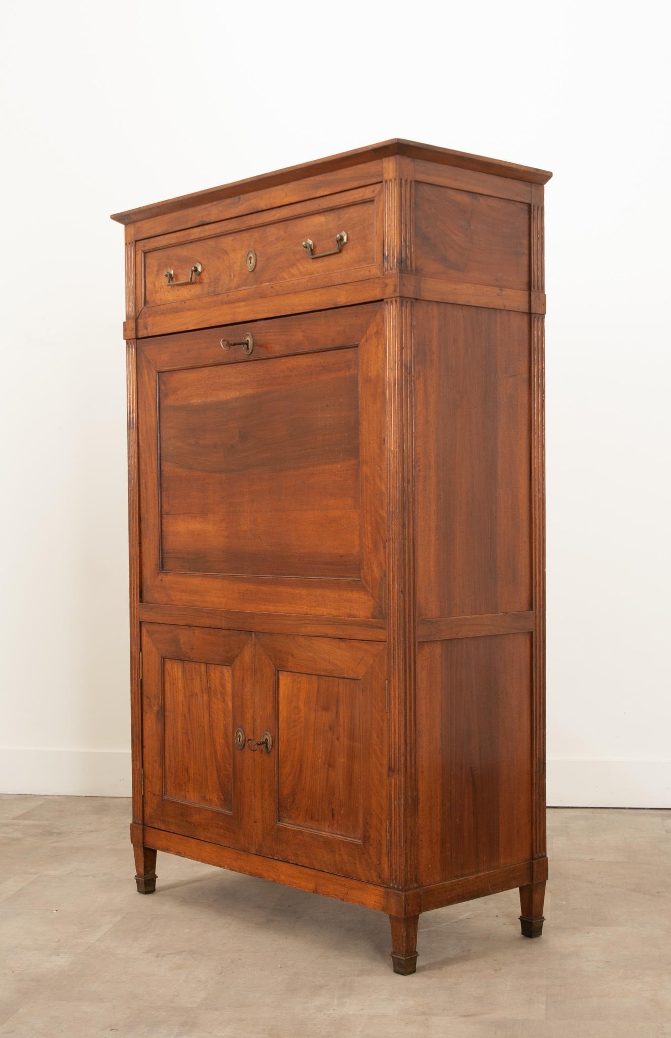 French 19th Century Walnut Secretaire a Abattant 4
