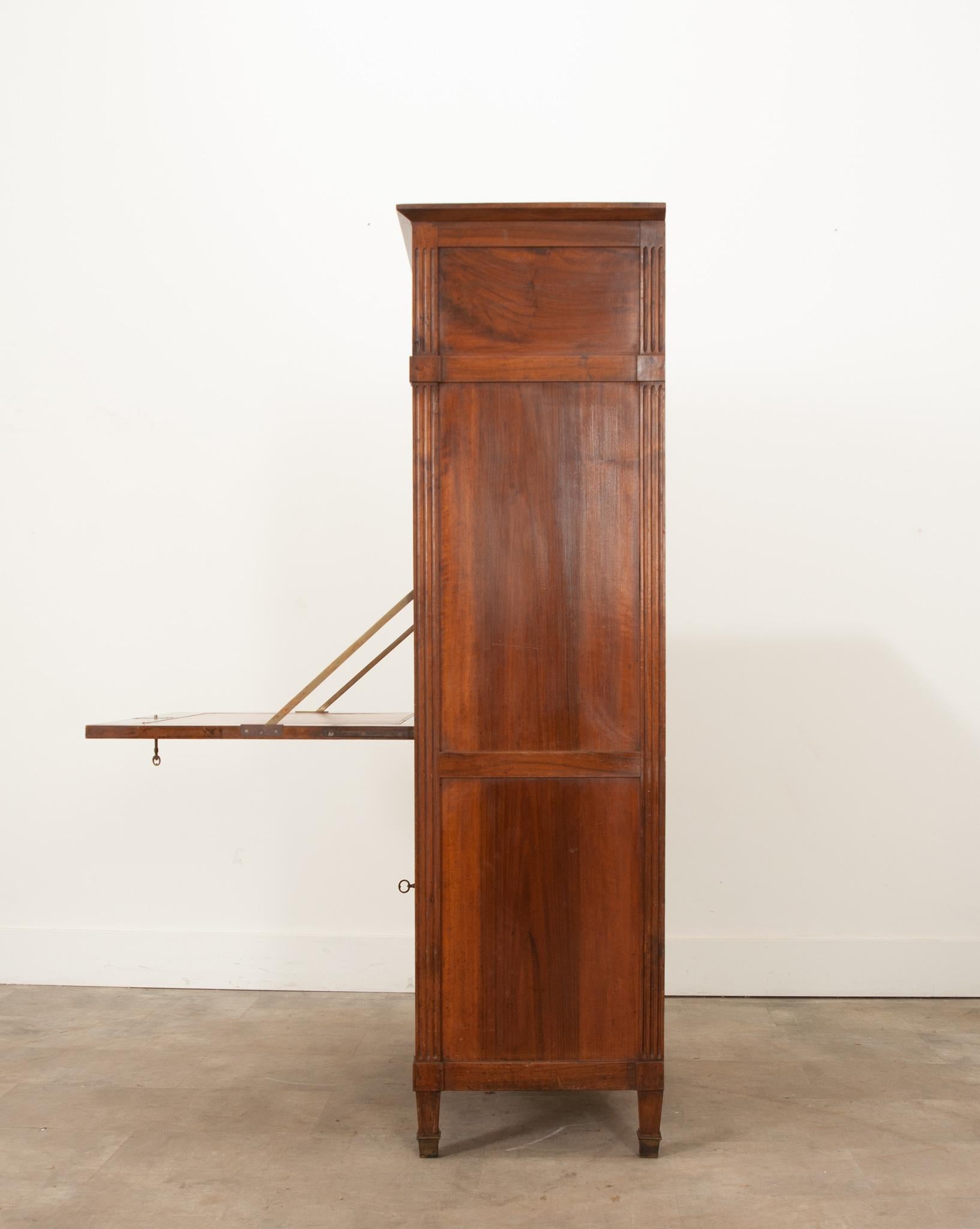 French 19th Century Walnut Secretaire a Abattant 1