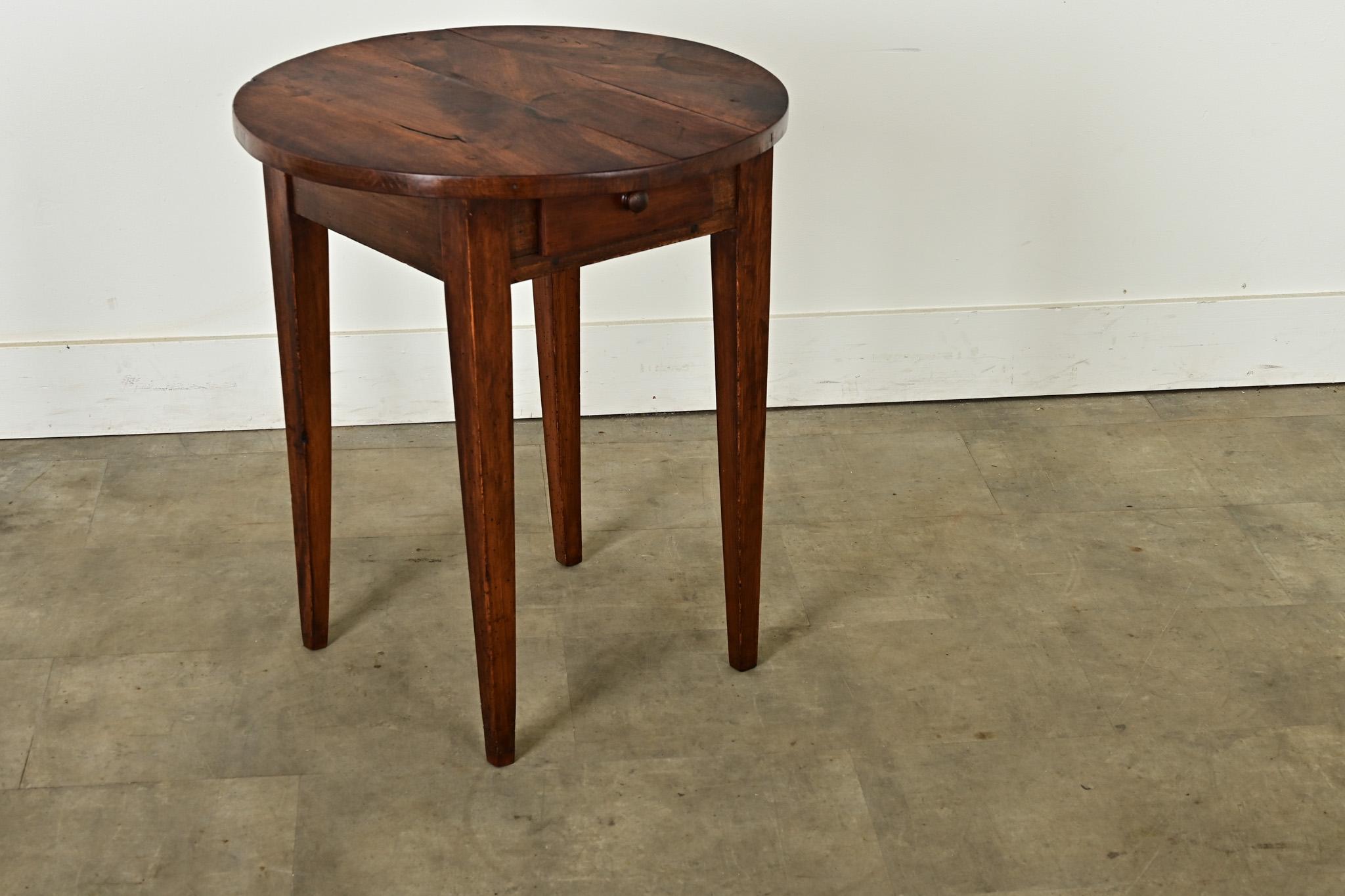 Une table d'appoint de style 