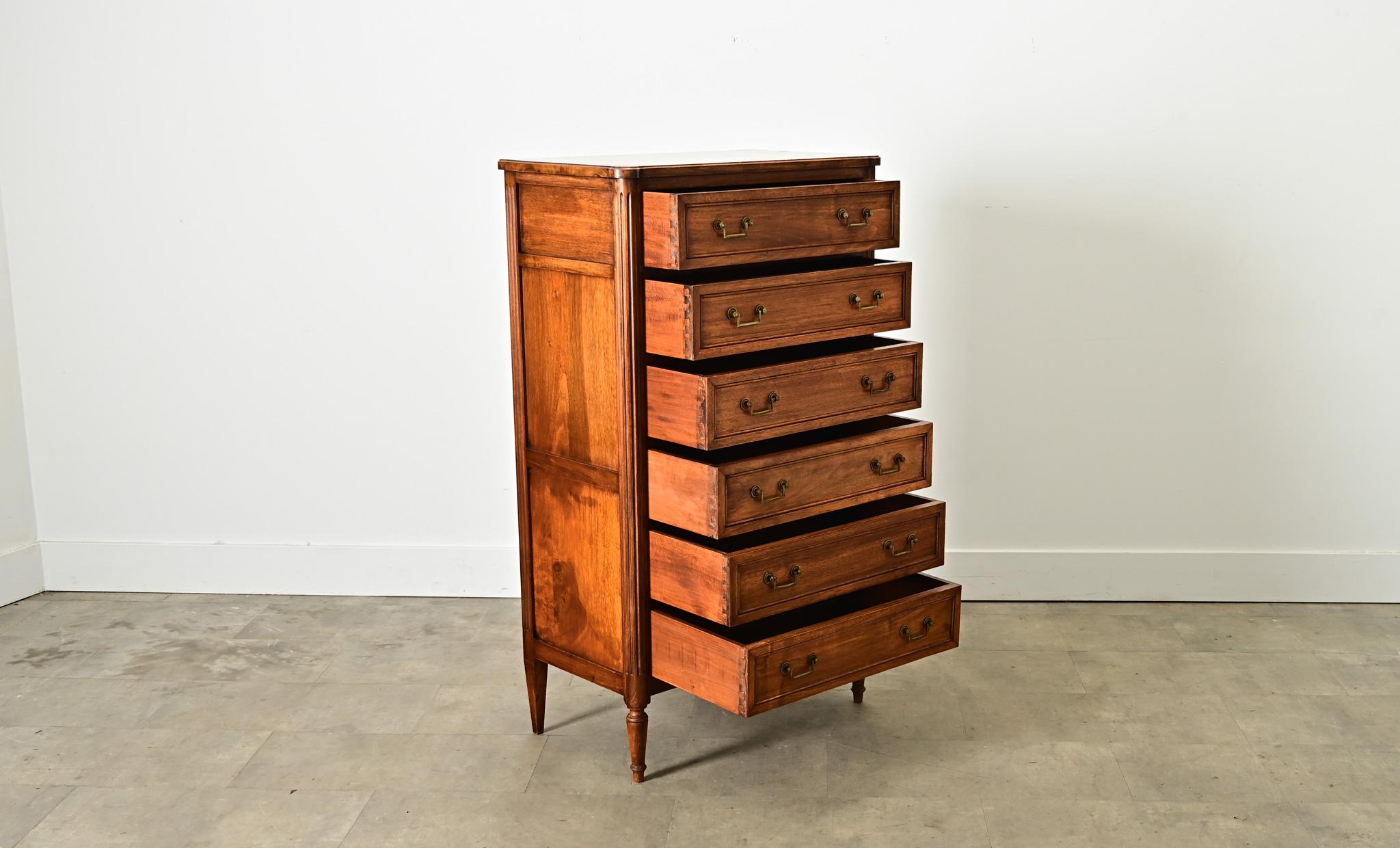 French 19th Century Walnut Tall Chest of Drawers For Sale 3