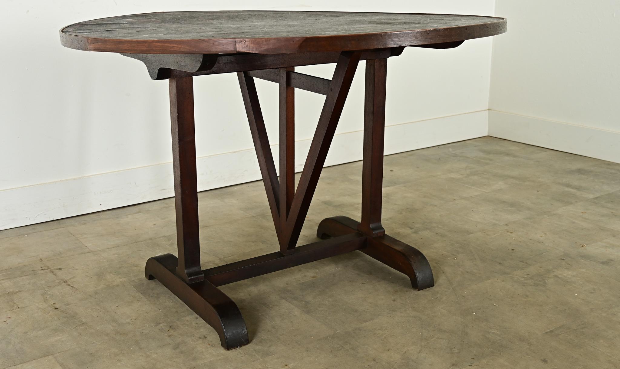 Toile Table à roulettes de vin françaises du 19ème siècle en vente
