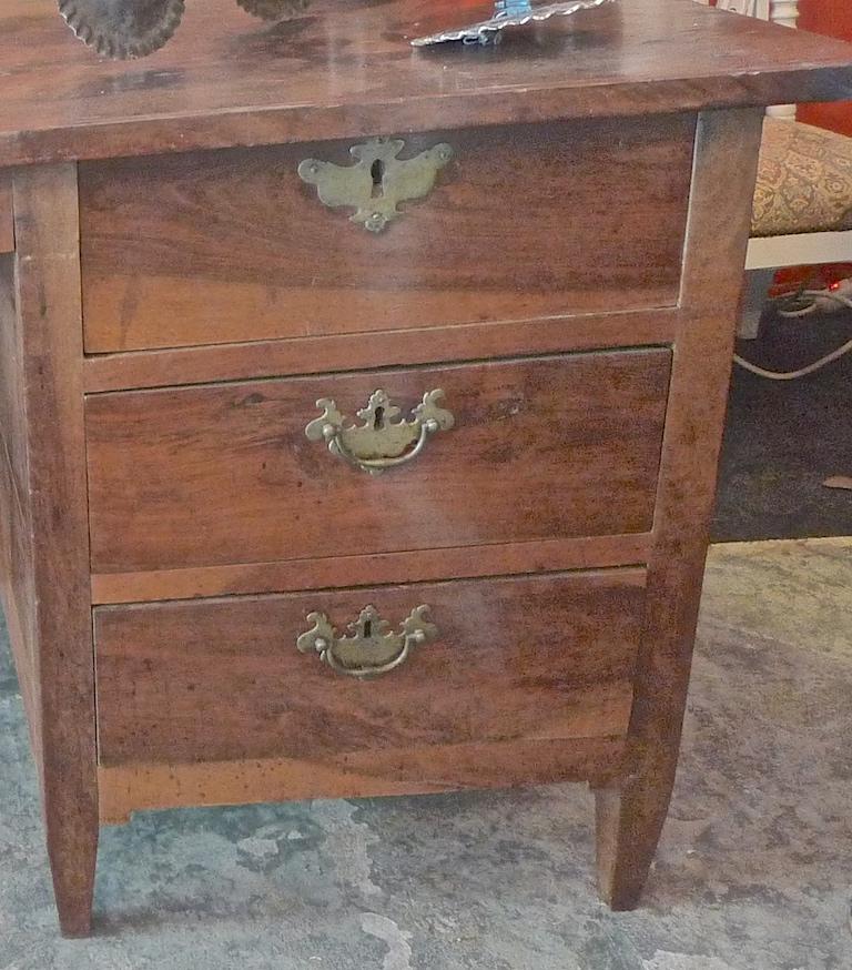French 19th Century Walnut Writing Desk with Three Drawers and Original Hardware In Distressed Condition For Sale In Santa Monica, CA