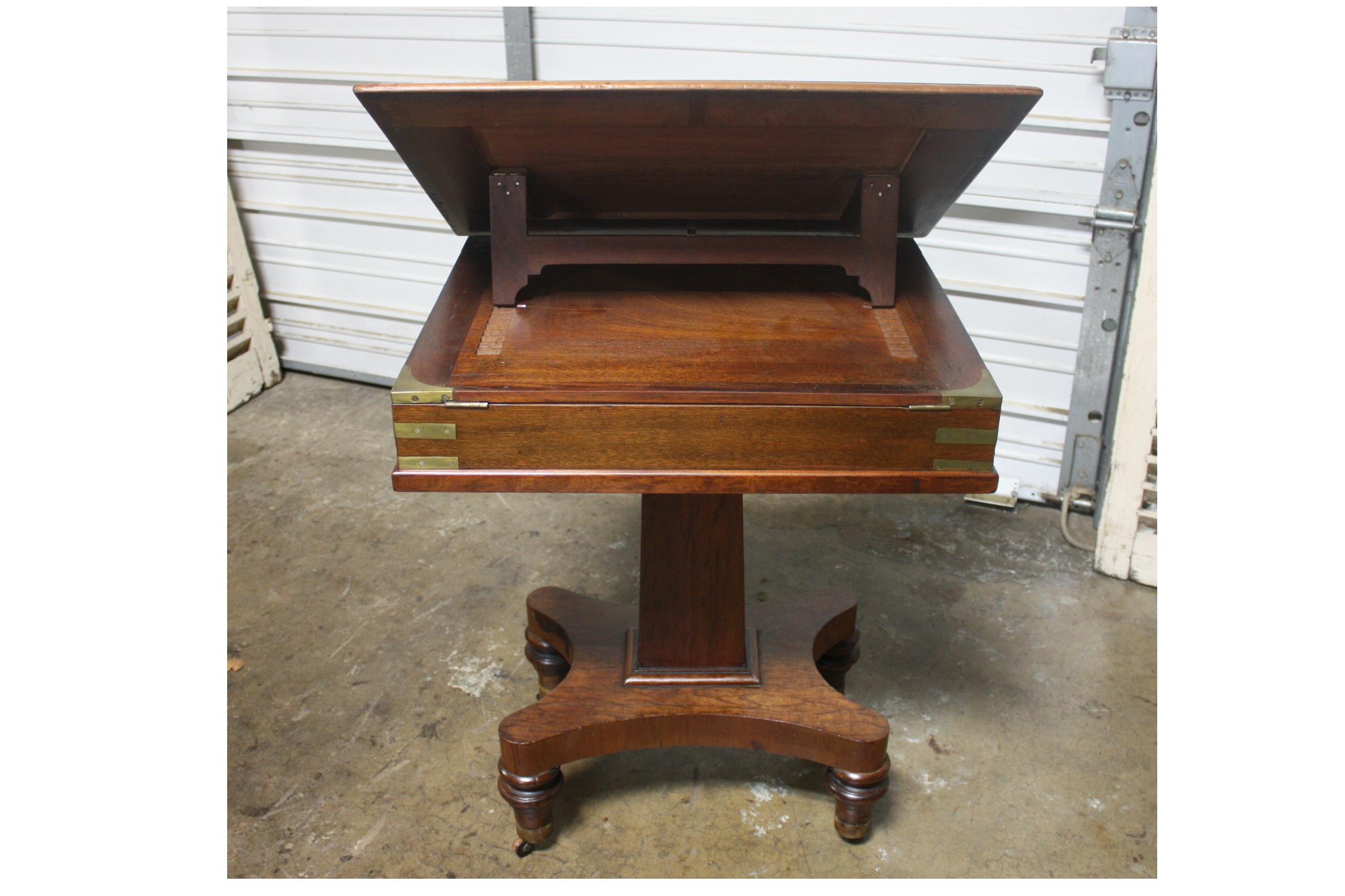 French 19th Century Watercolorist Table For Sale 1