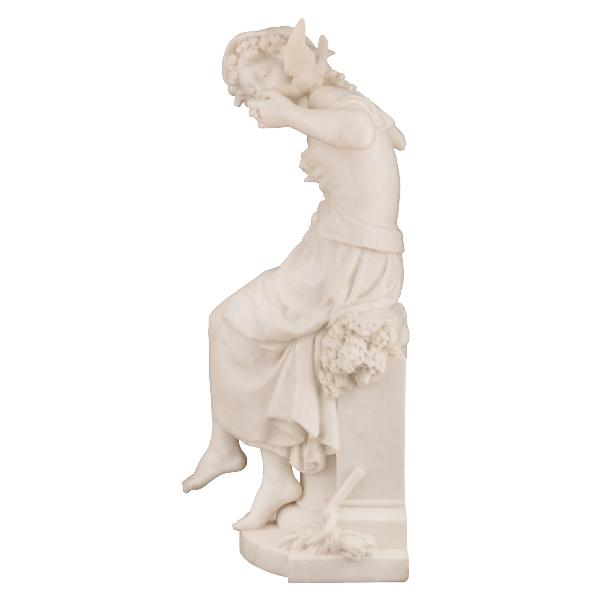 Statue d'une jeune fille en marbre blanc de Carrare du XIXe siècle, signée Moreau Bon état - En vente à West Palm Beach, FL