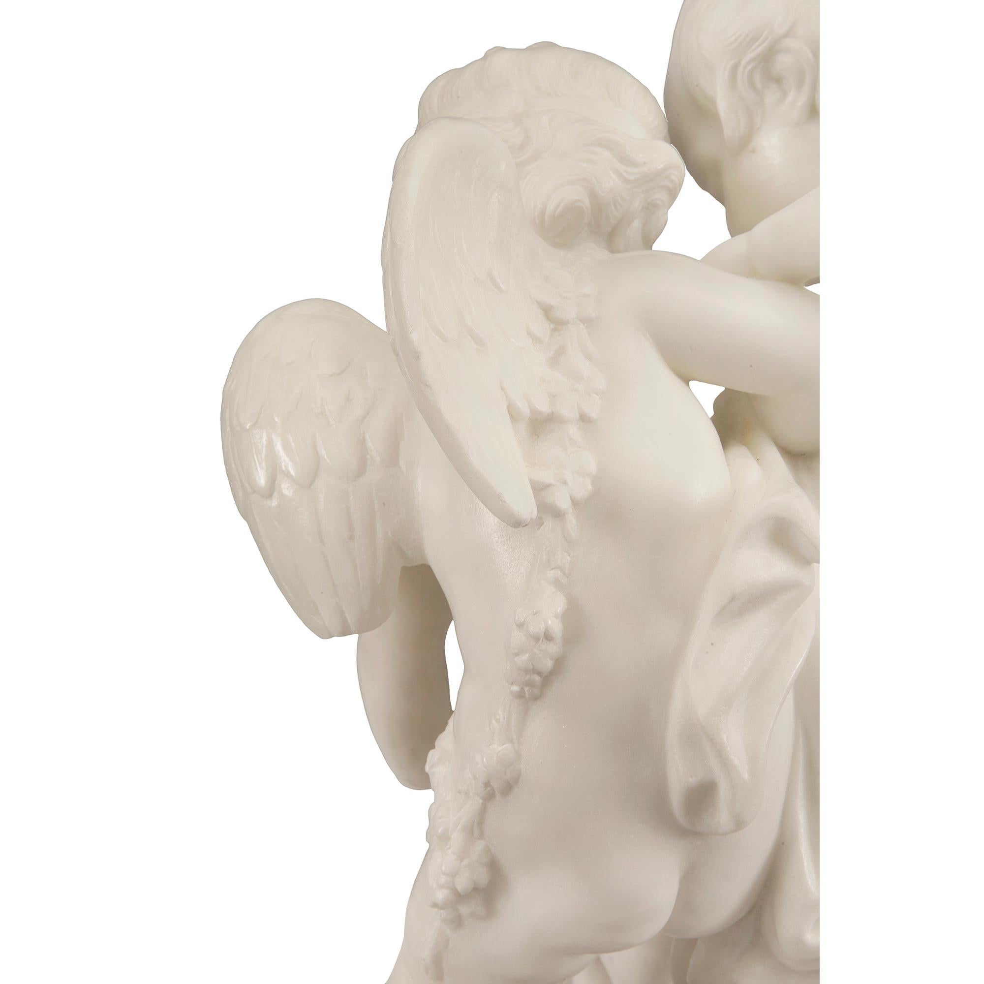 Statua di Eros e Anteros in marmo bianco di Carrara del XIX secolo francese in vendita 2