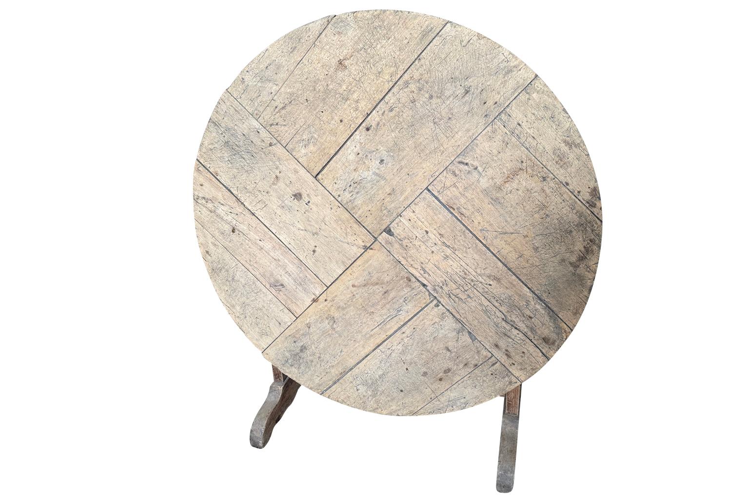 French 19th Century Wine Tasting Table en vente 3