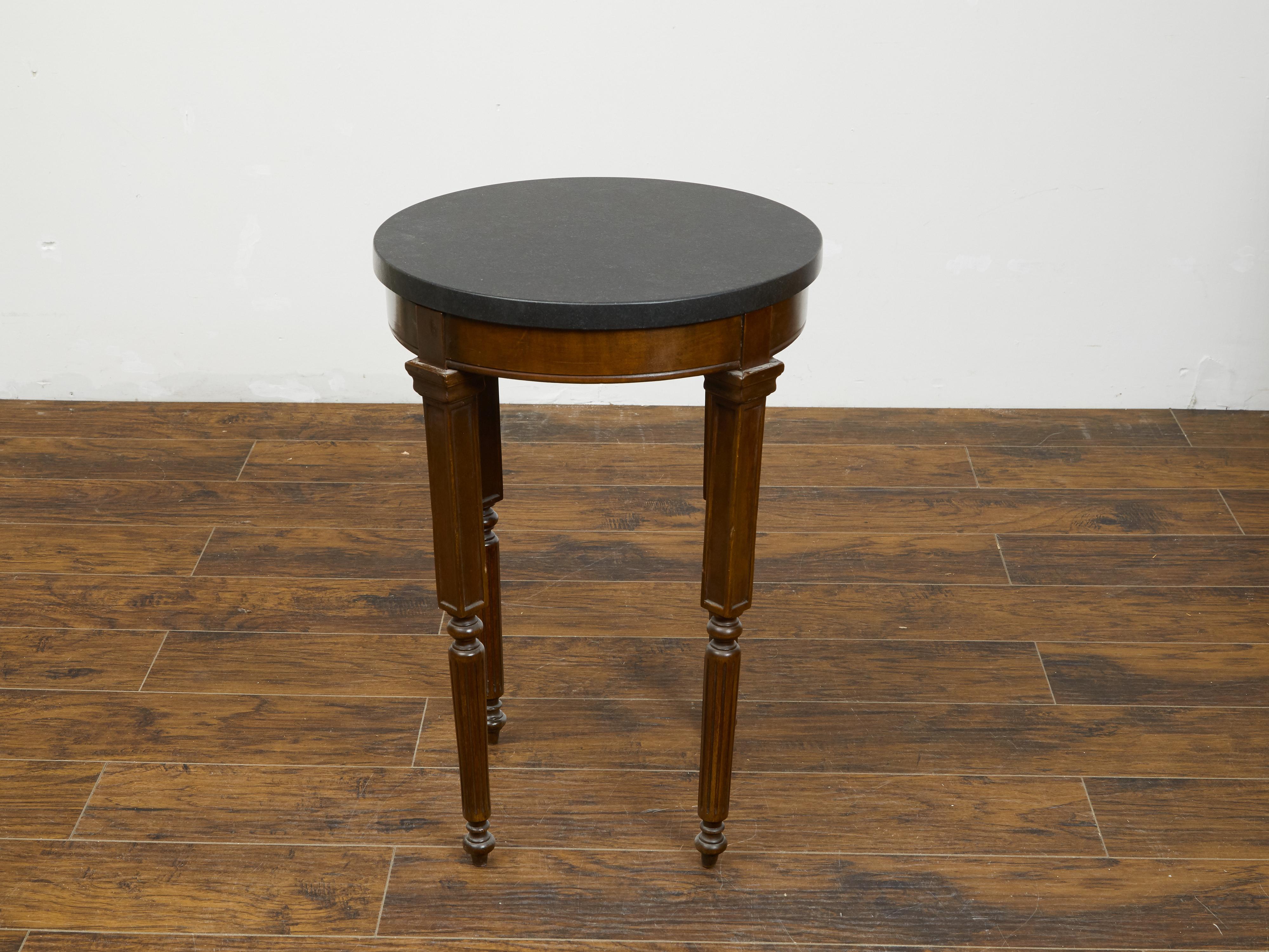French 19th Century Wooden Guéridon Table with Circular Black Marble Top For Sale 1
